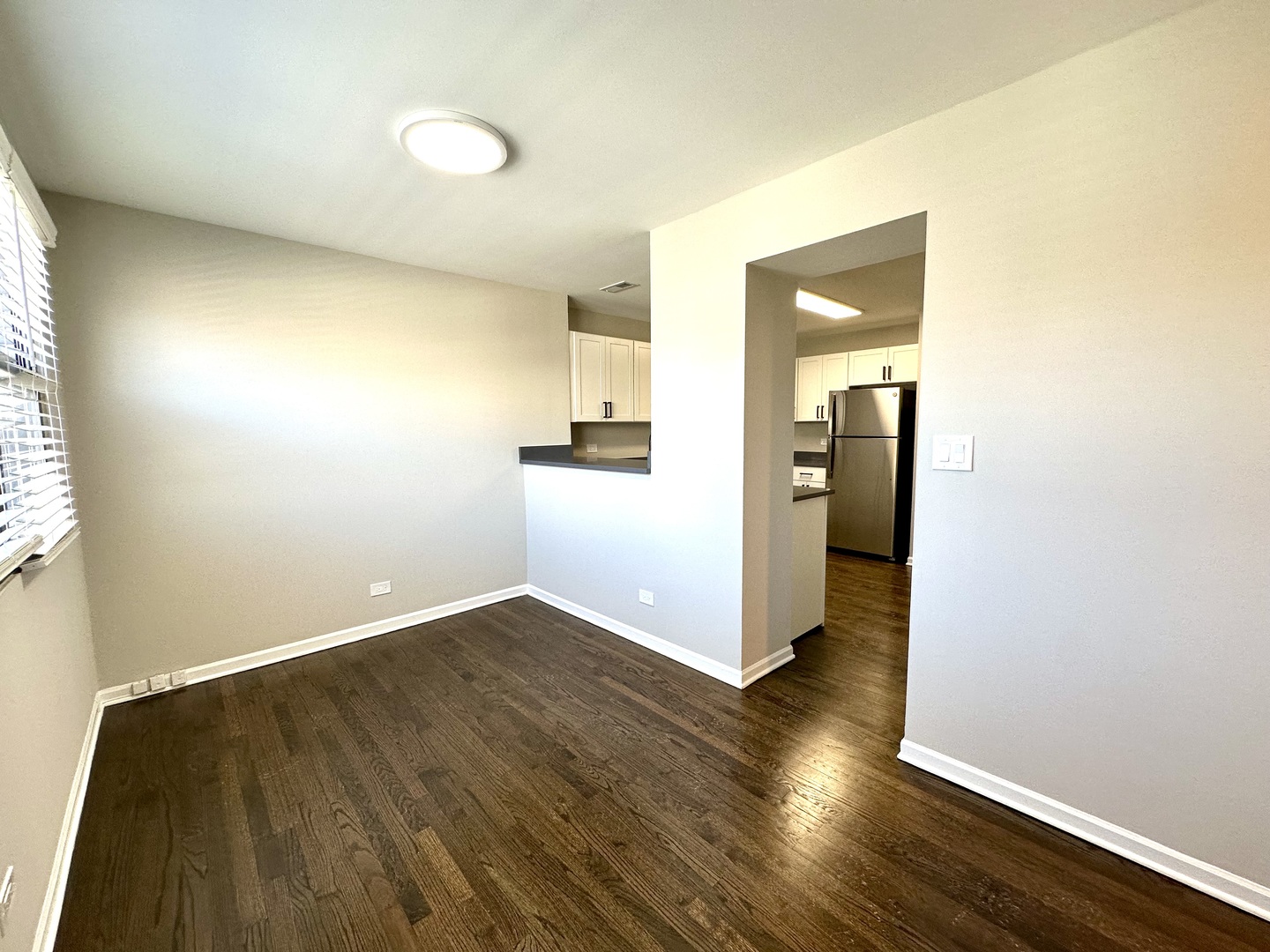 2217 N Clifton Avenue Unit: 2E