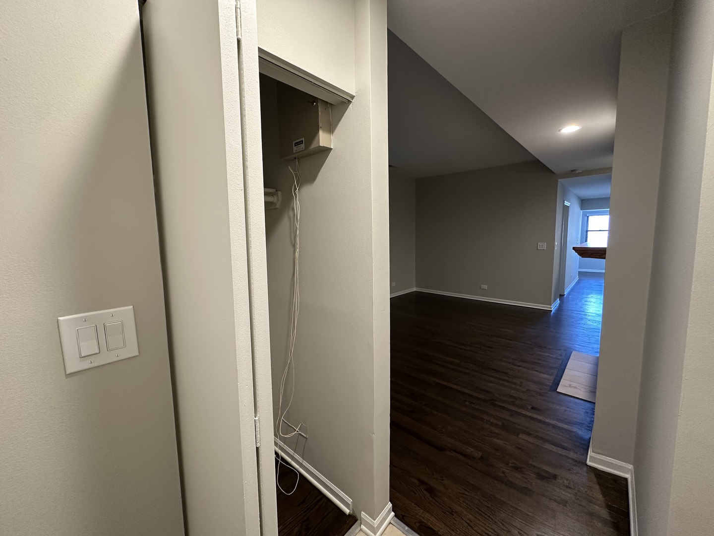 2217 N Clifton Avenue Unit: 2E