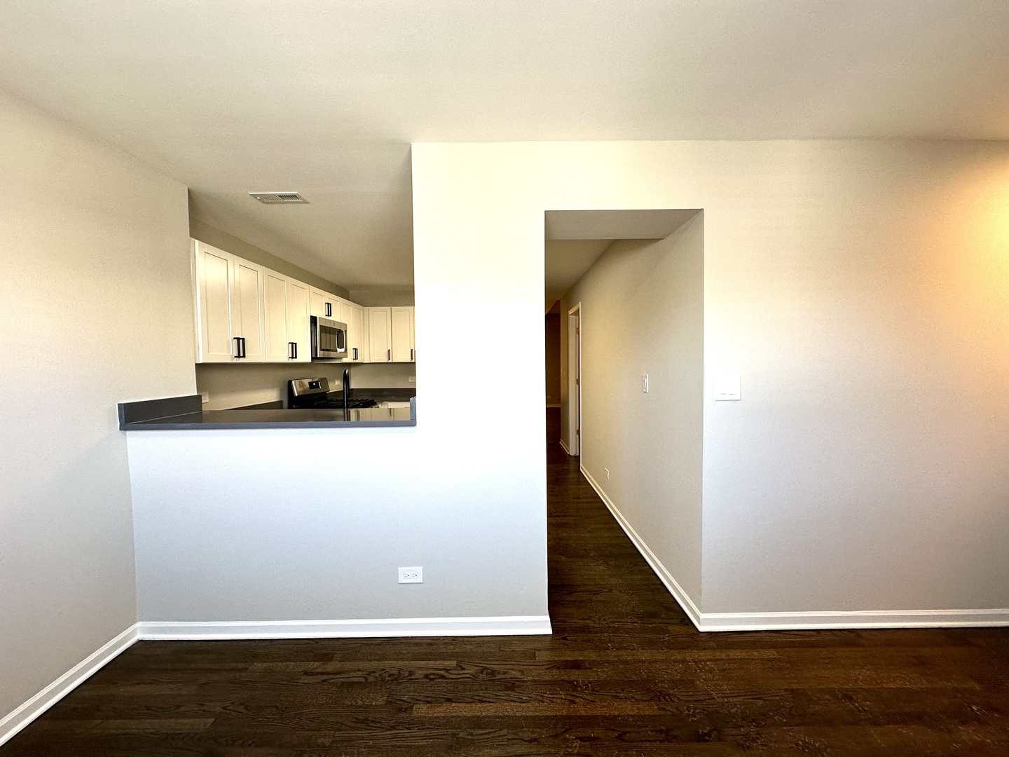 2217 N Clifton Avenue Unit: 2E