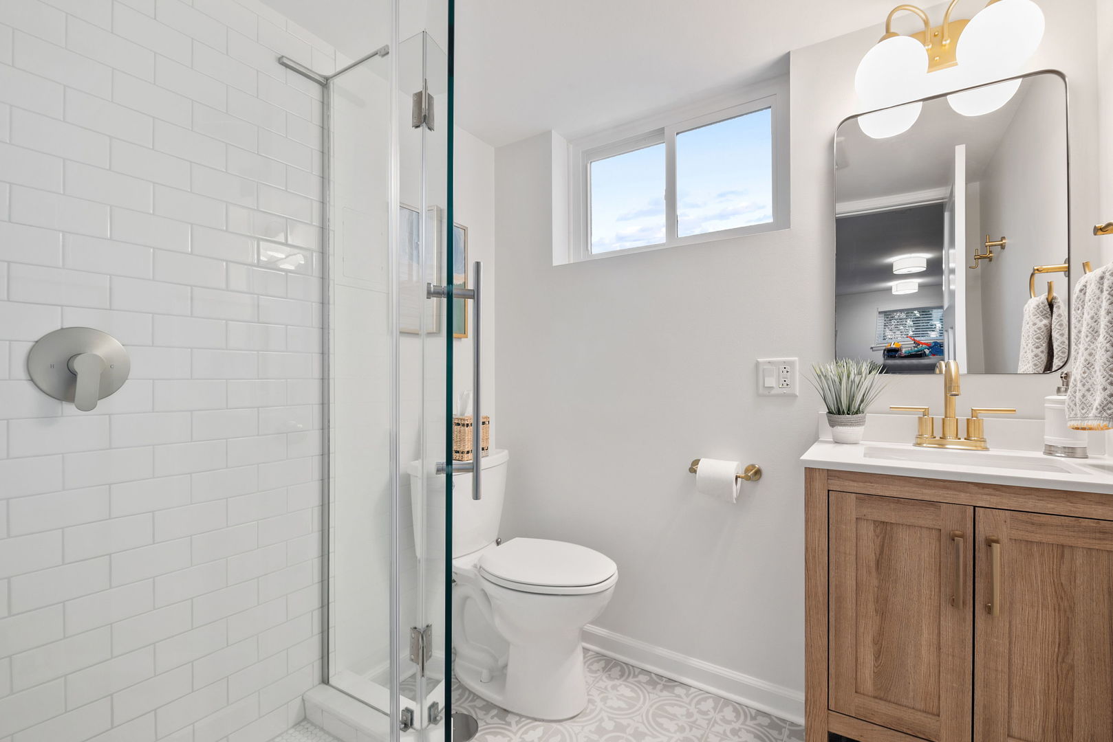 5124 Ellington Avenue