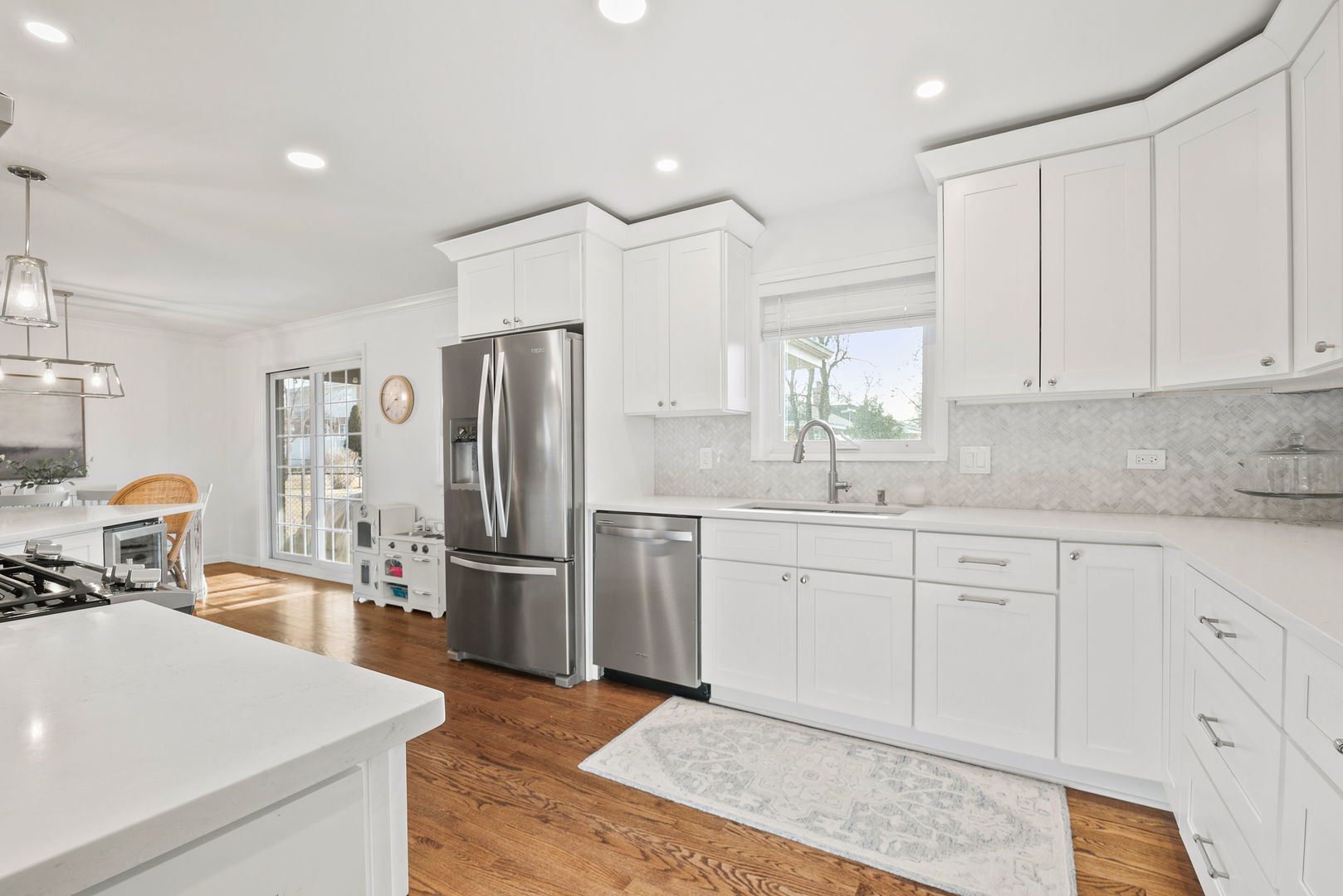 5124 Ellington Avenue