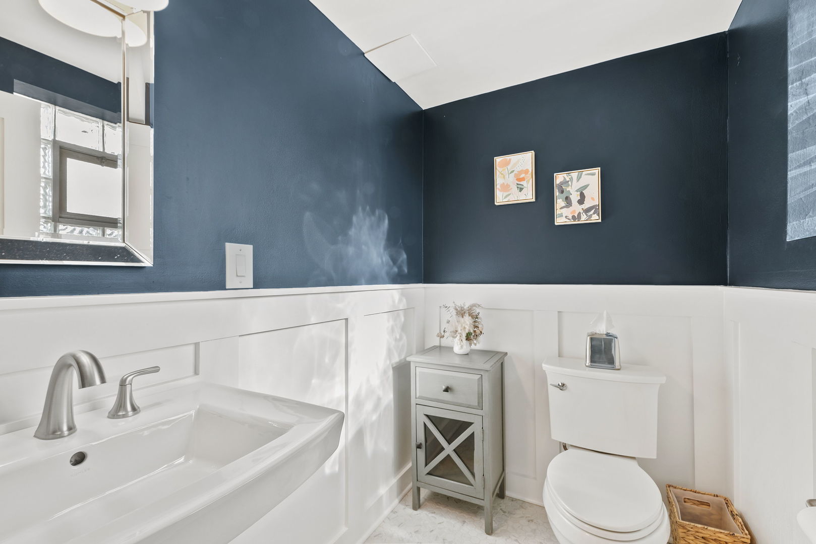 5124 Ellington Avenue