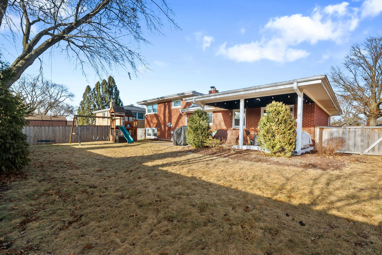 5124 Ellington Avenue