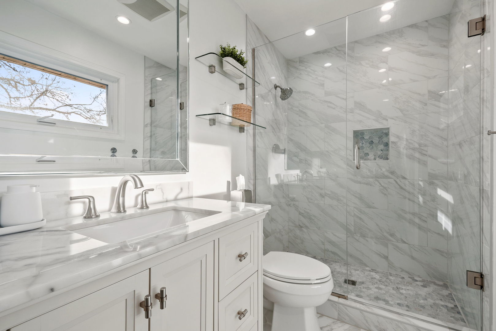 5124 Ellington Avenue