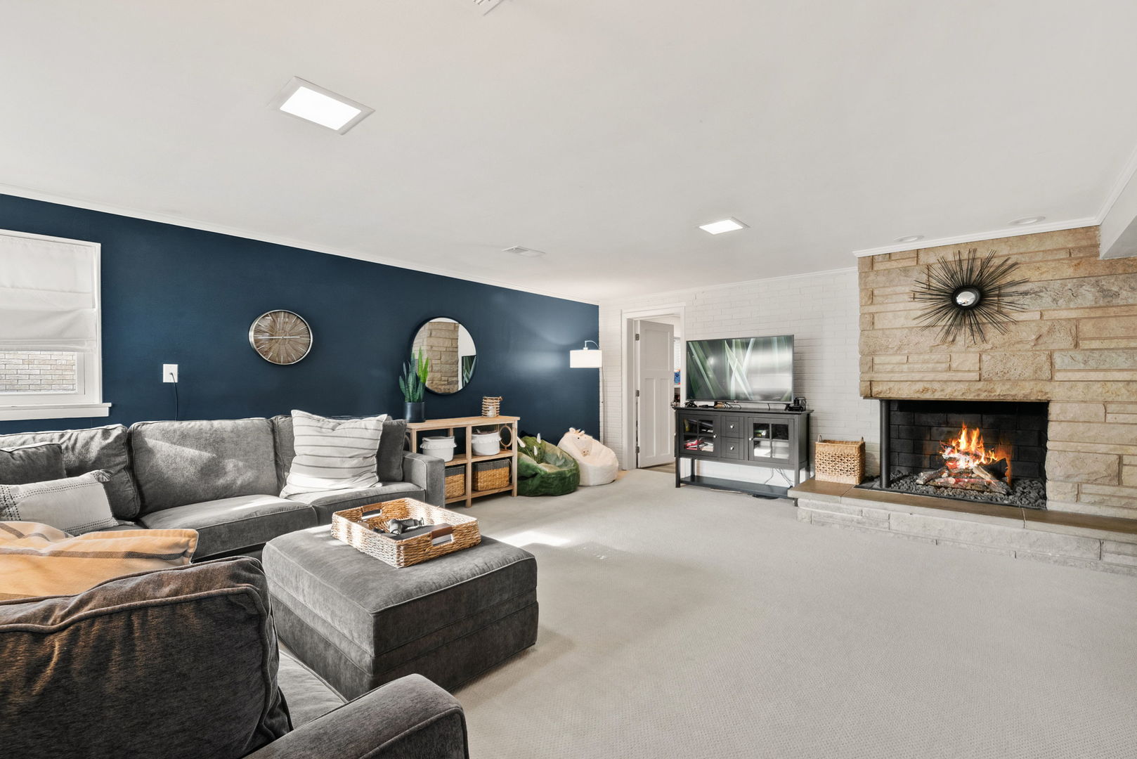 5124 Ellington Avenue