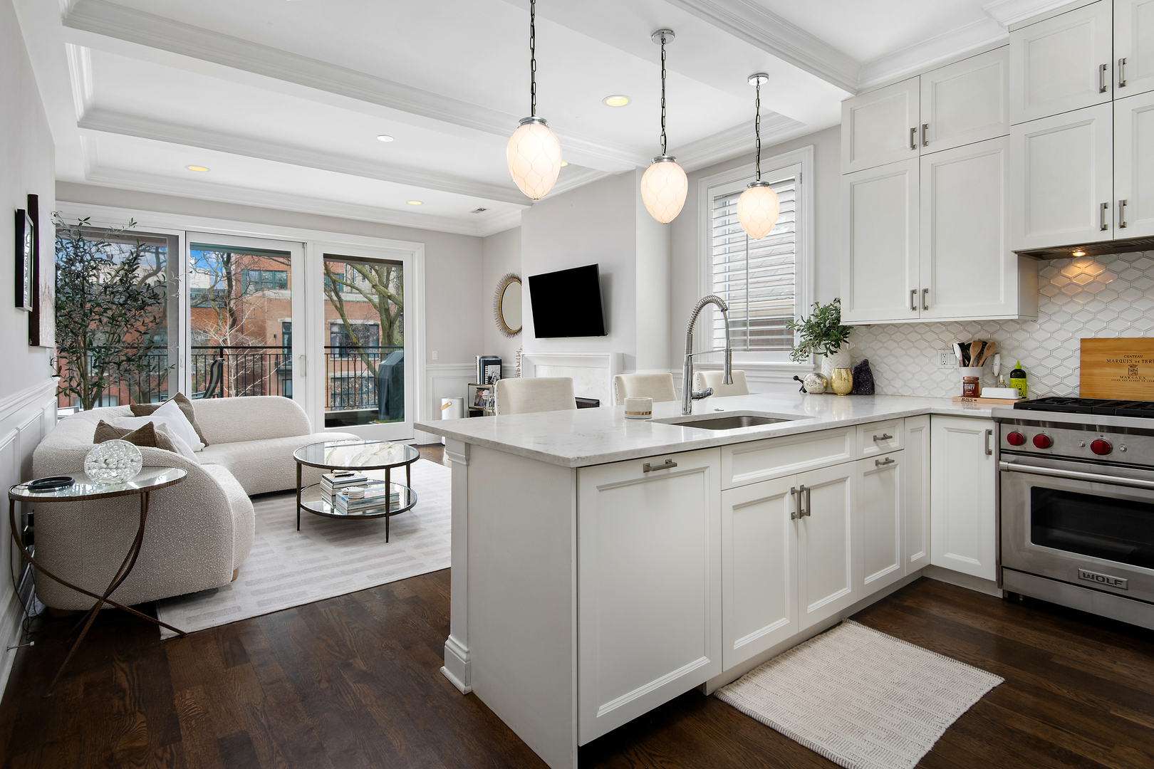 2040 N Racine Avenue Unit: 2