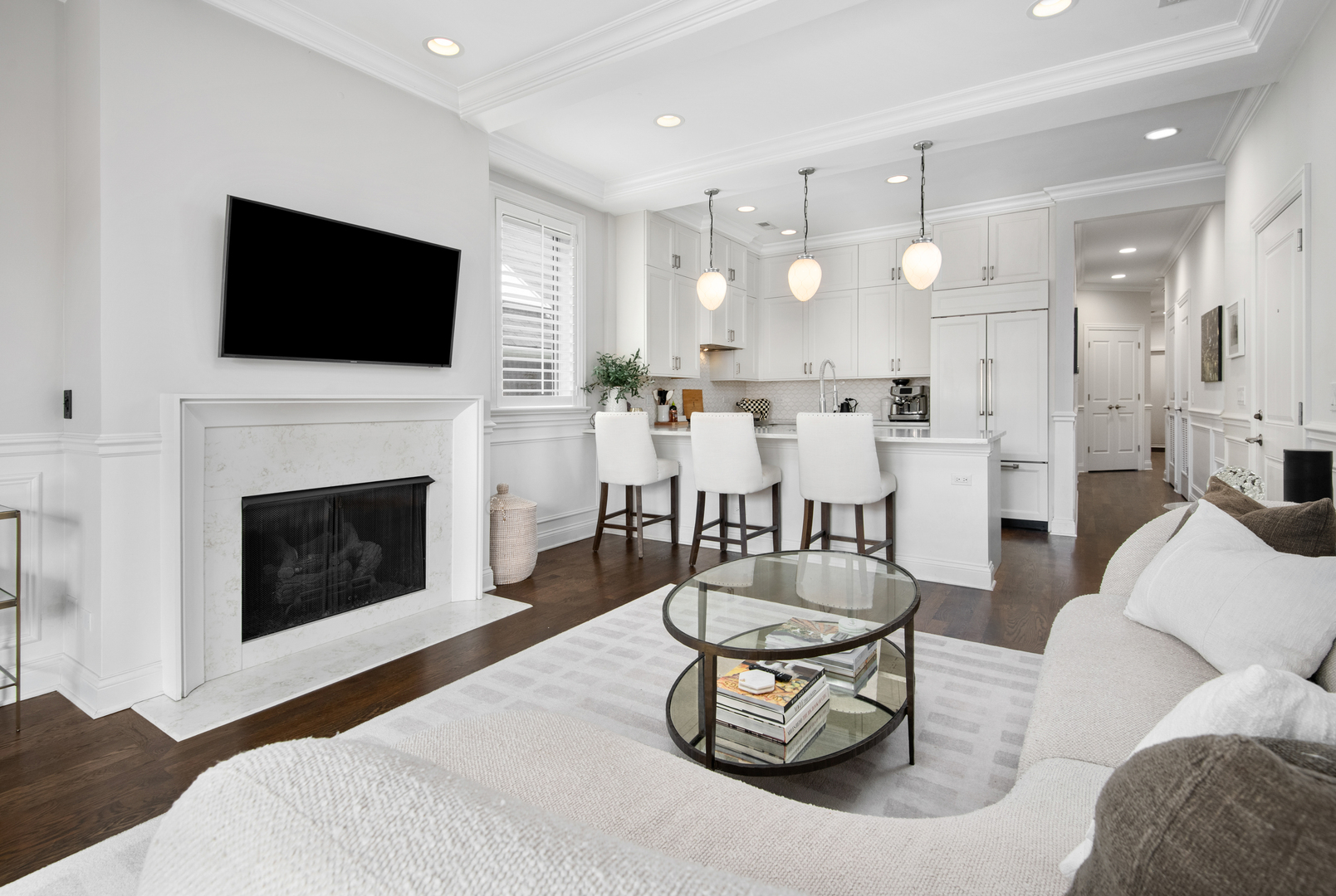 2040 N Racine Avenue Unit: 2