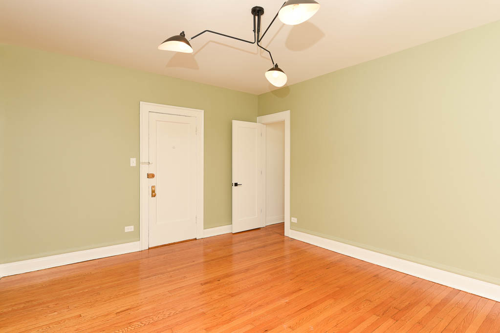 441 W Melrose Street Unit: 1C