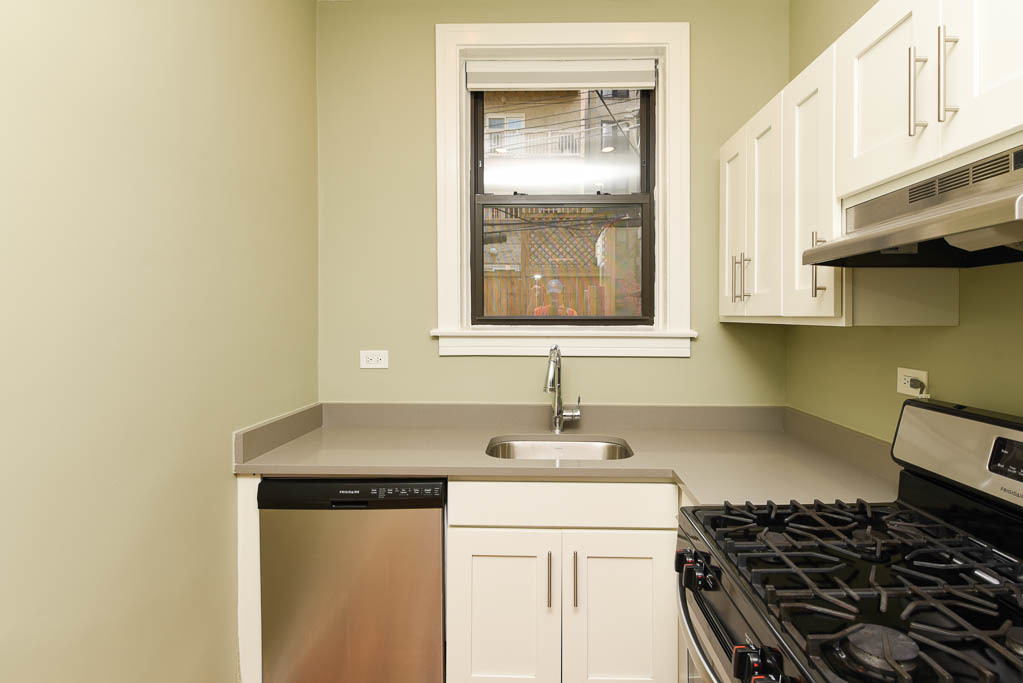 441 W Melrose Street Unit: 1C