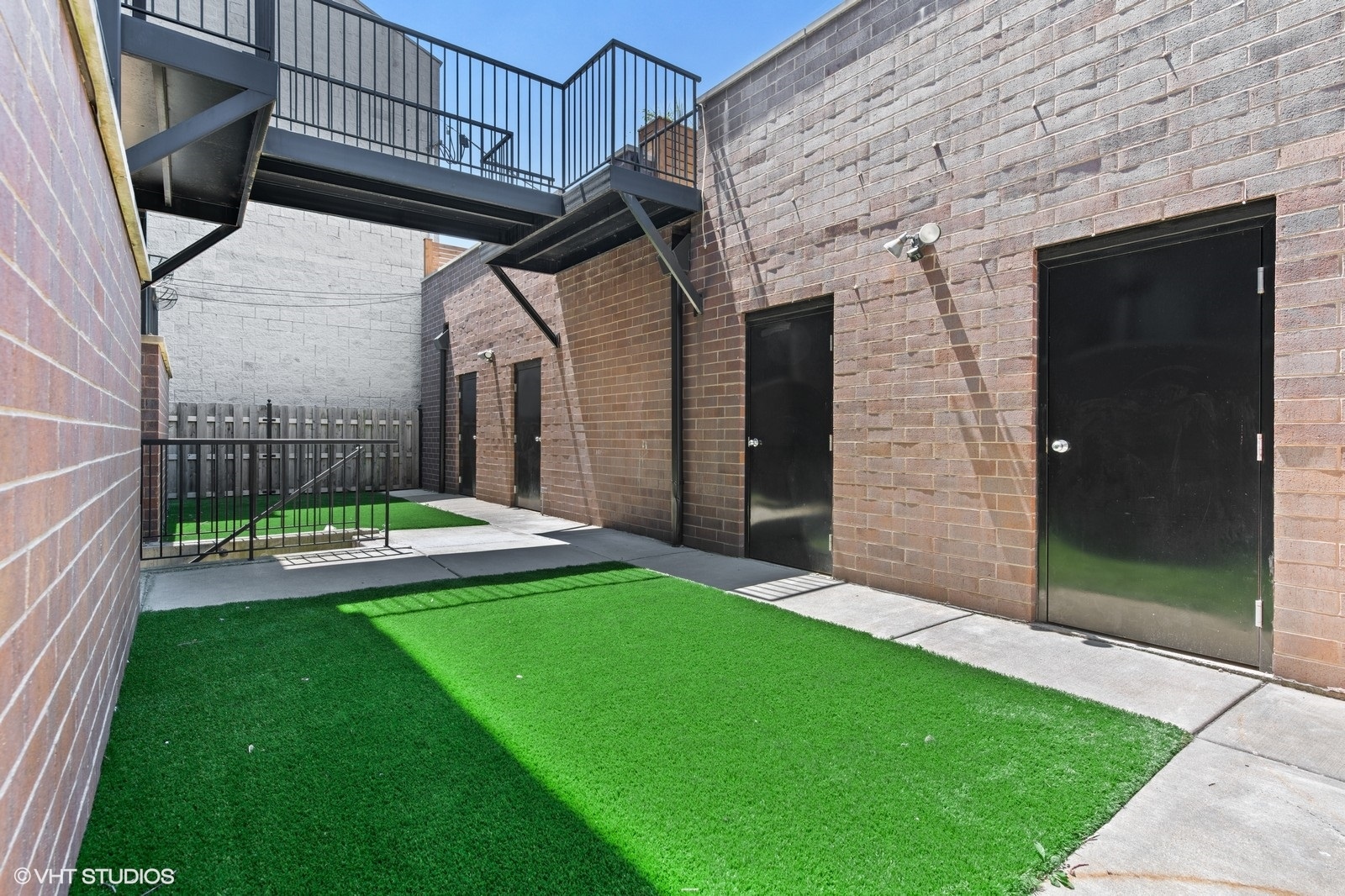 3324 N Damen Avenue Unit: 1S