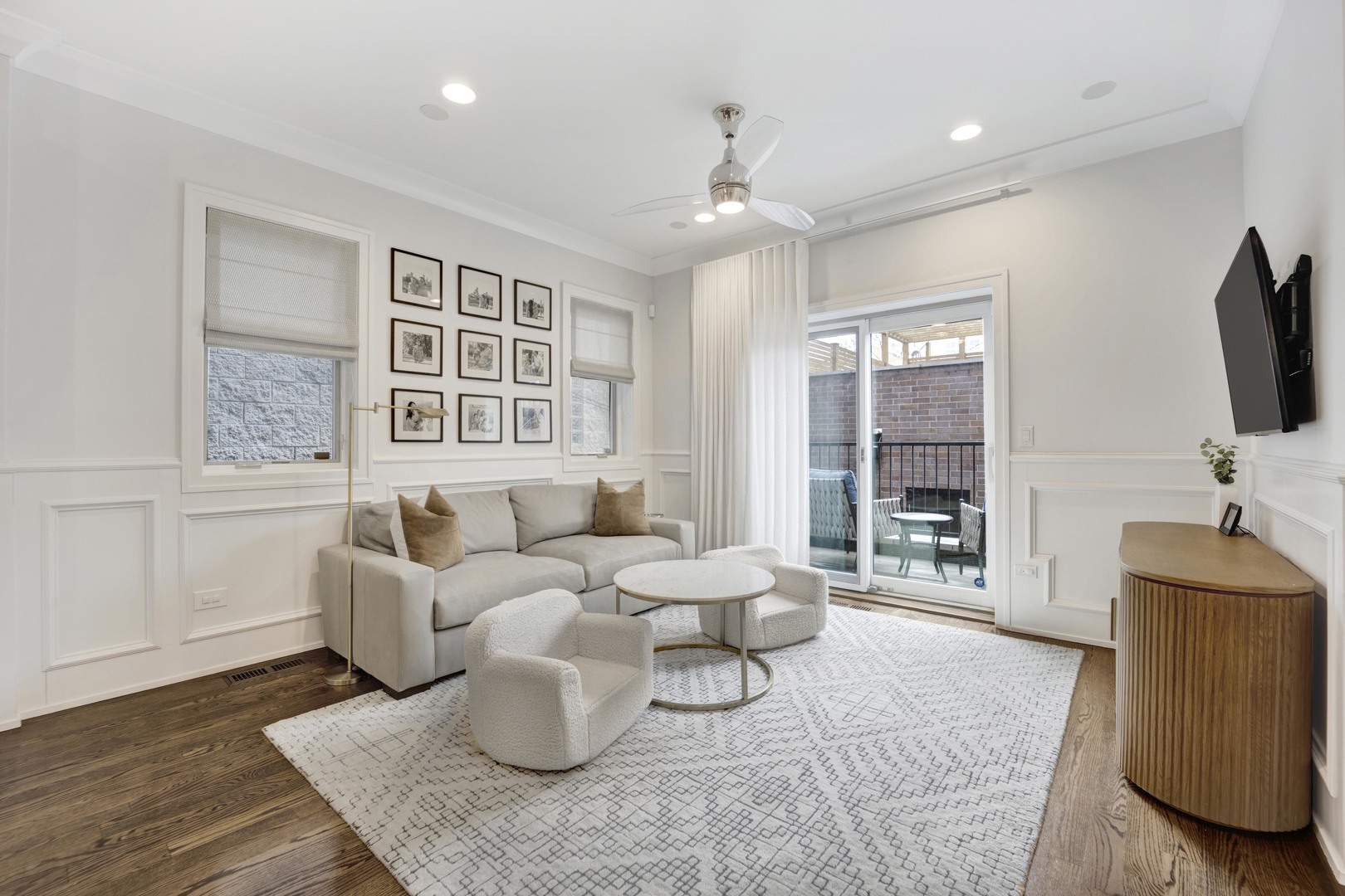 3324 N Damen Avenue Unit: 1S