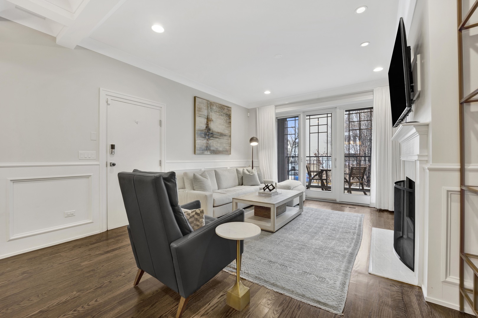 3324 N Damen Avenue Unit: 1S