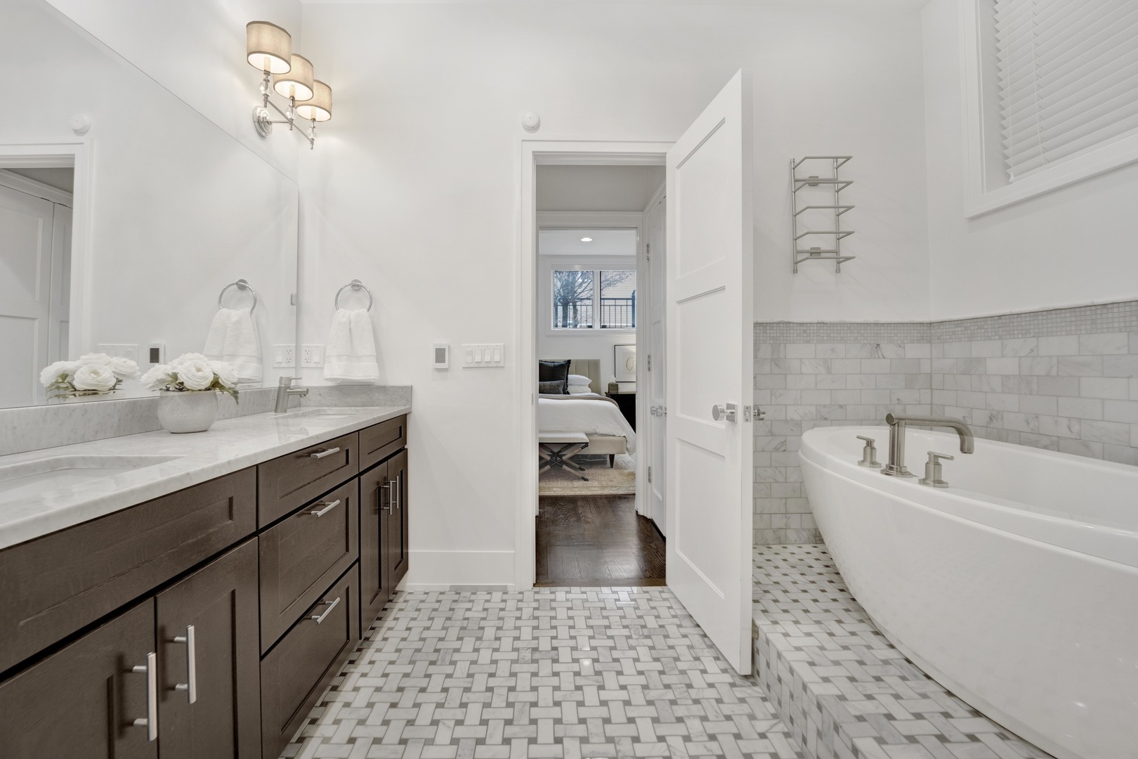 3324 N Damen Avenue Unit: 1S