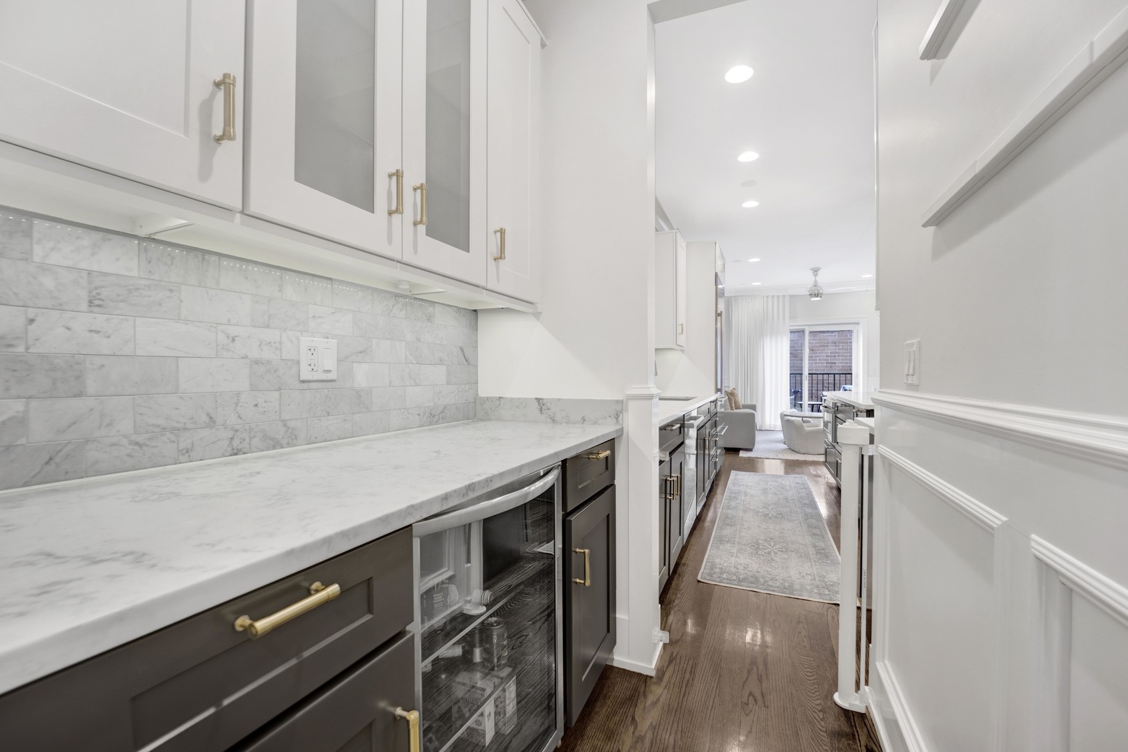 3324 N Damen Avenue Unit: 1S