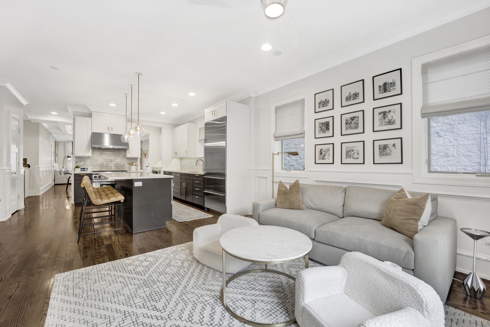 3324 N Damen Avenue Unit: 1S