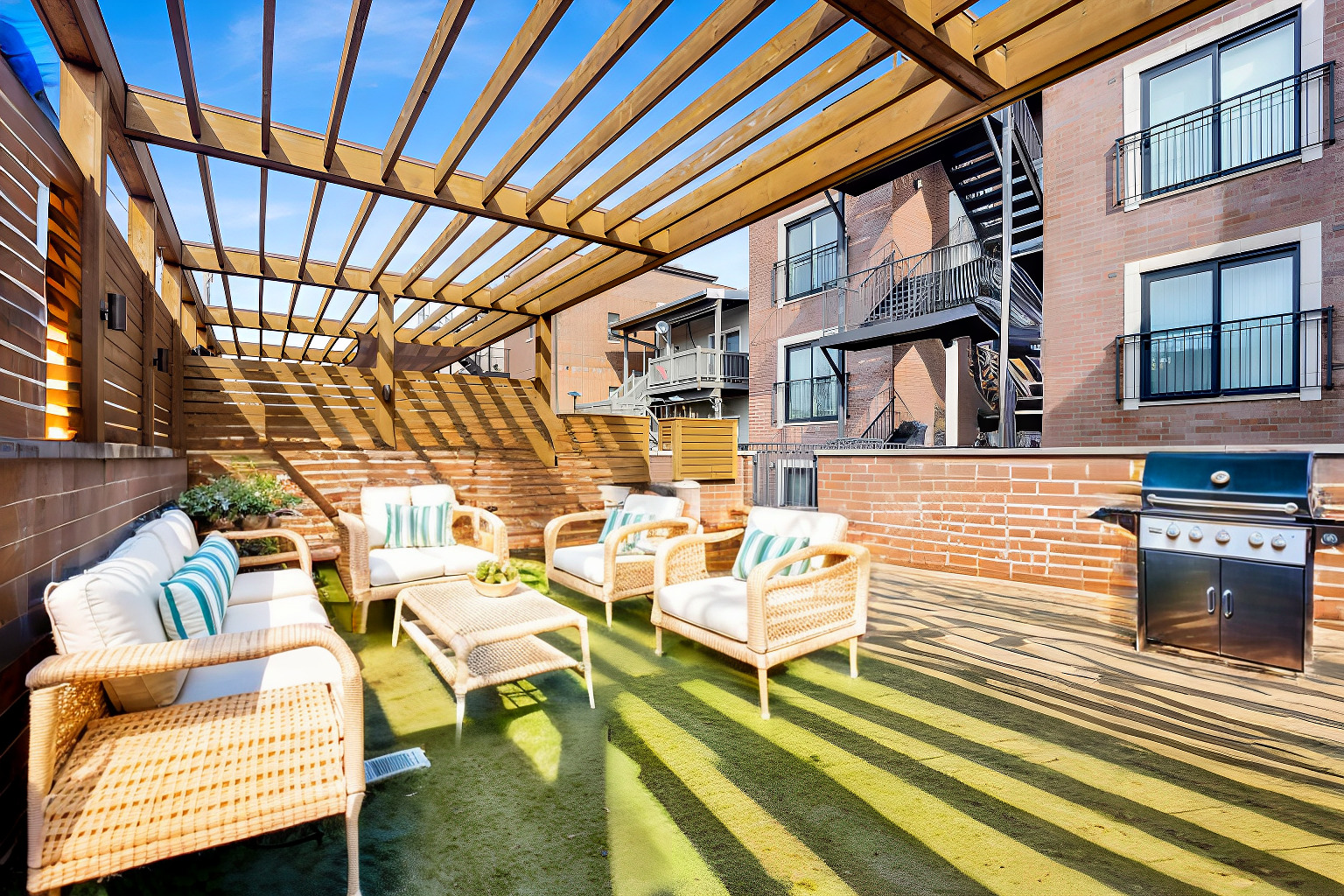 3324 N Damen Avenue Unit: 1S