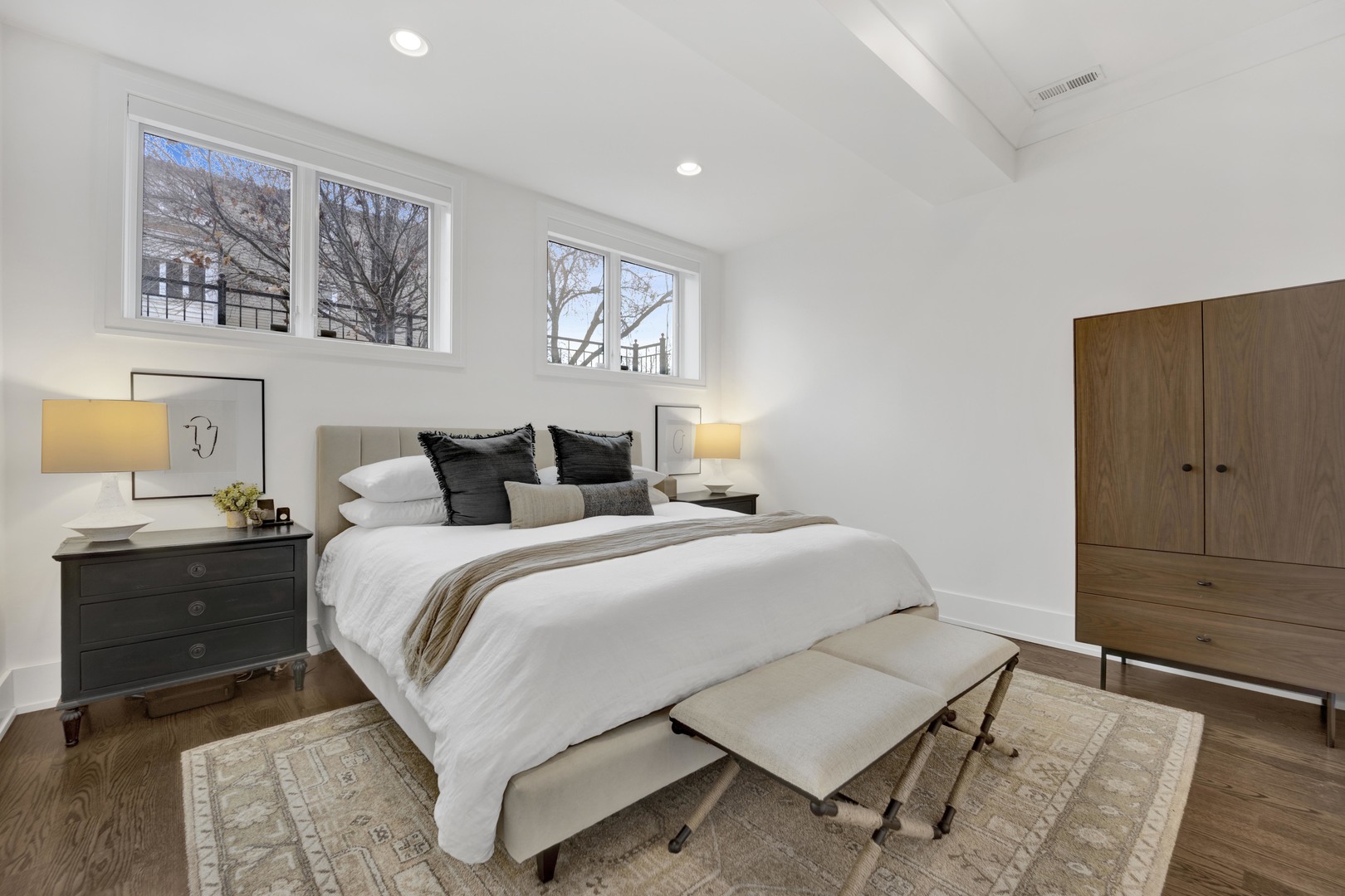 3324 N Damen Avenue Unit: 1S