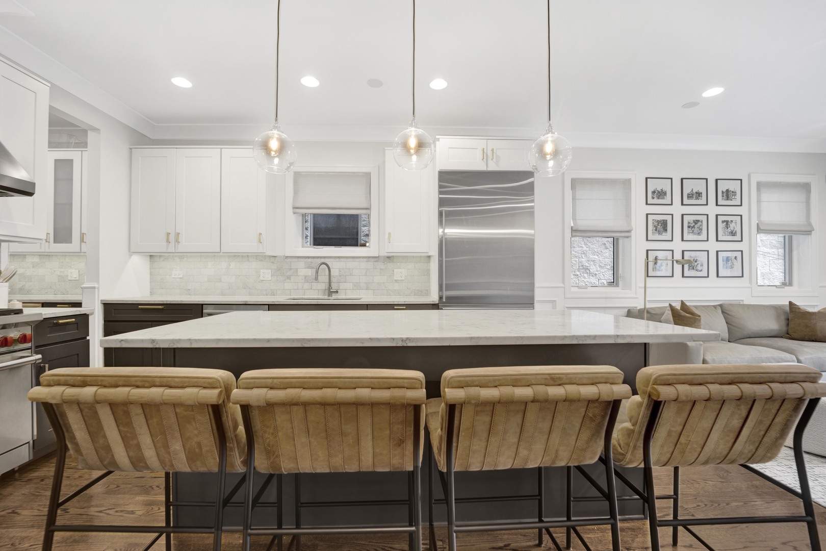 3324 N Damen Avenue Unit: 1S