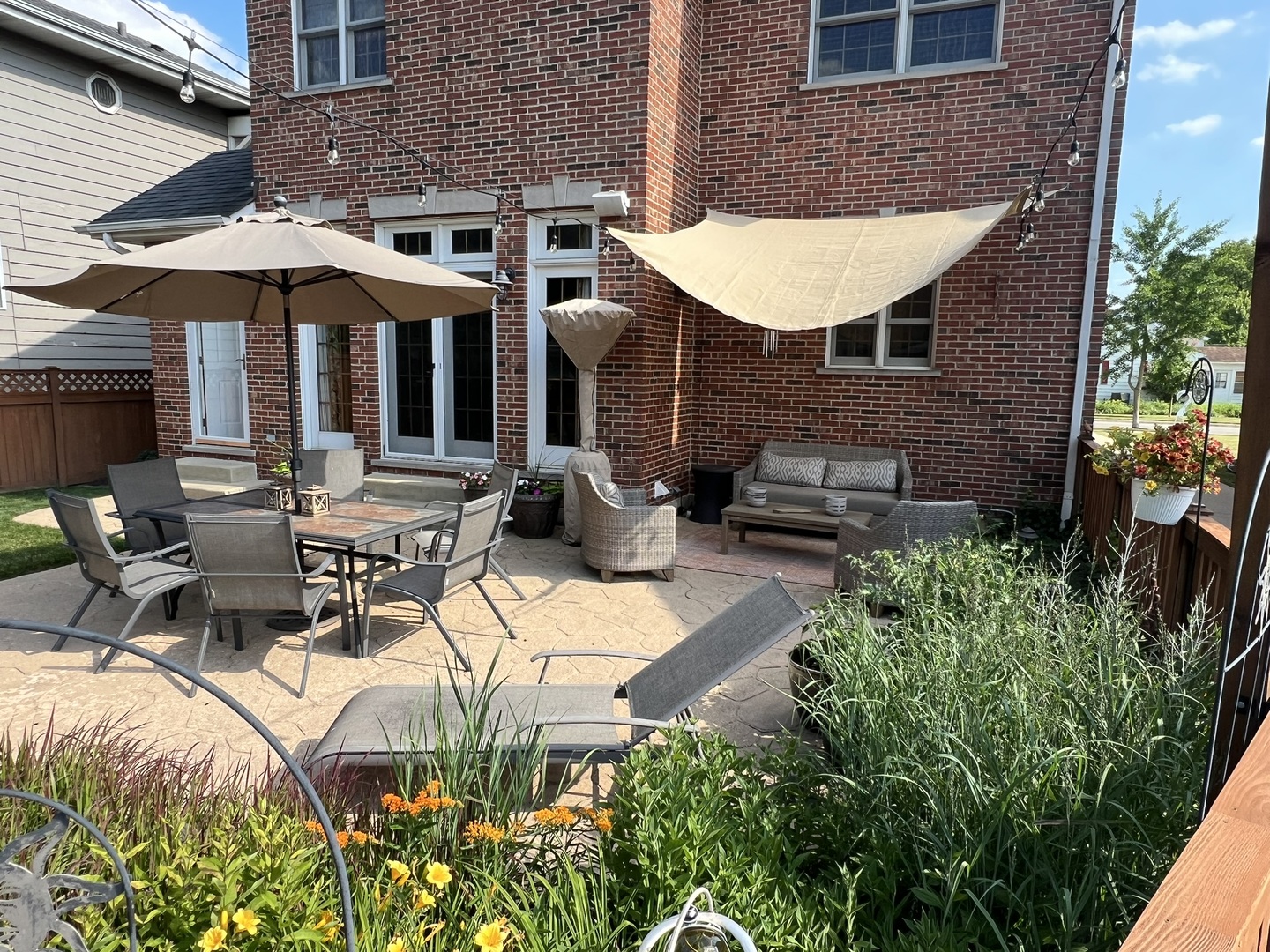 337 W Alexander Boulevard