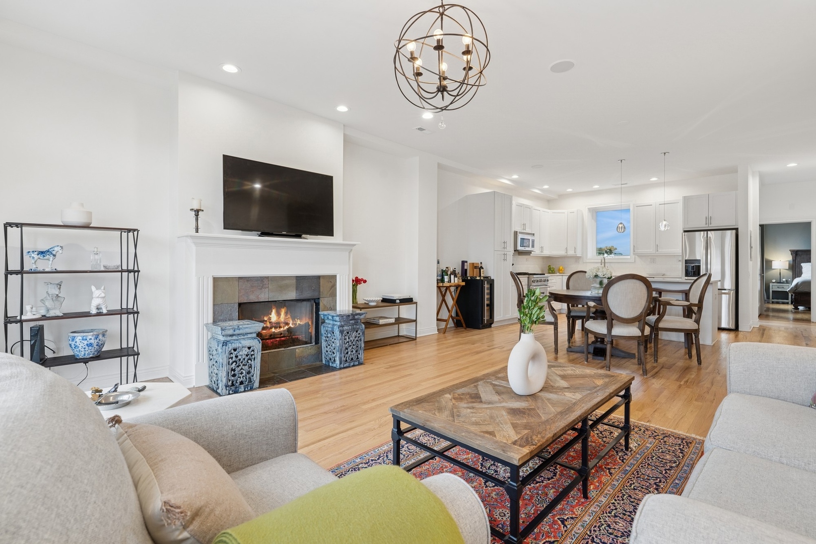 1355 W Washington Boulevard Unit: 5B