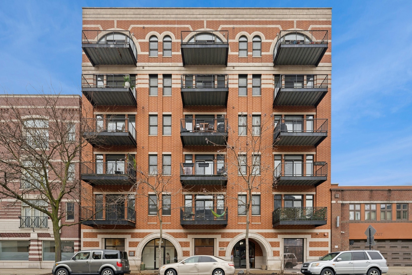 1355 W Washington Boulevard Unit: 5B