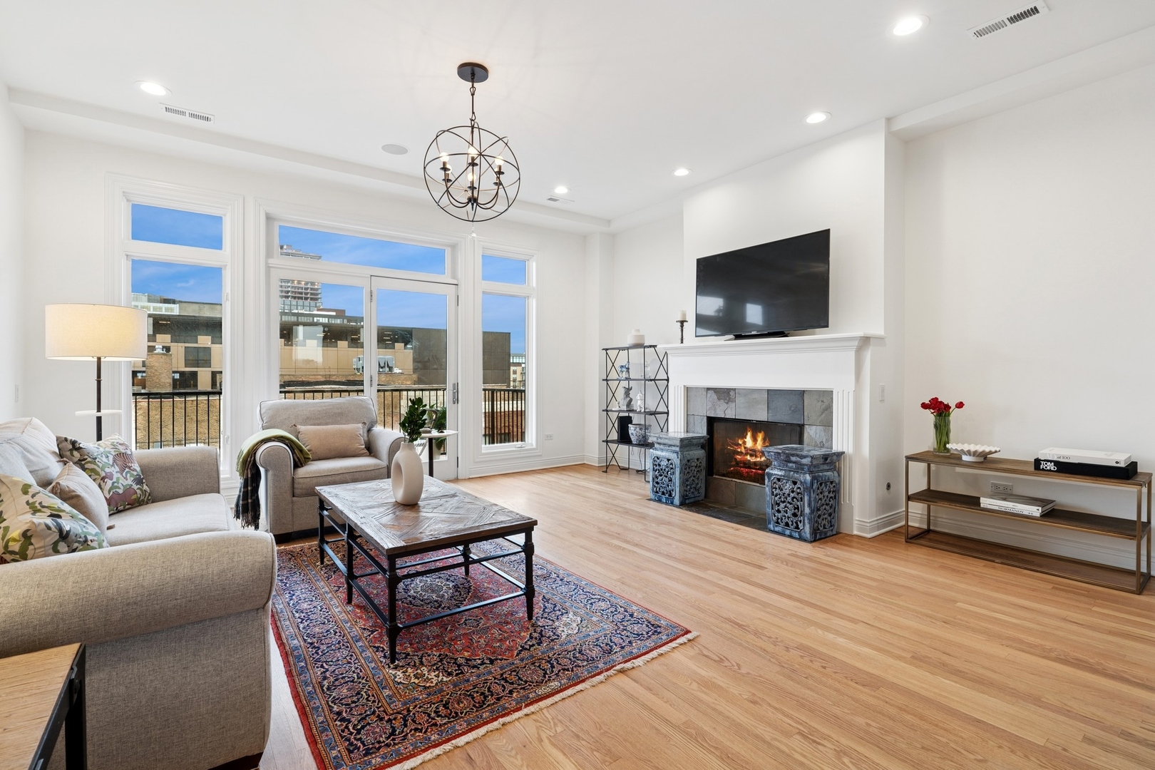 1355 W Washington Boulevard Unit: 5B