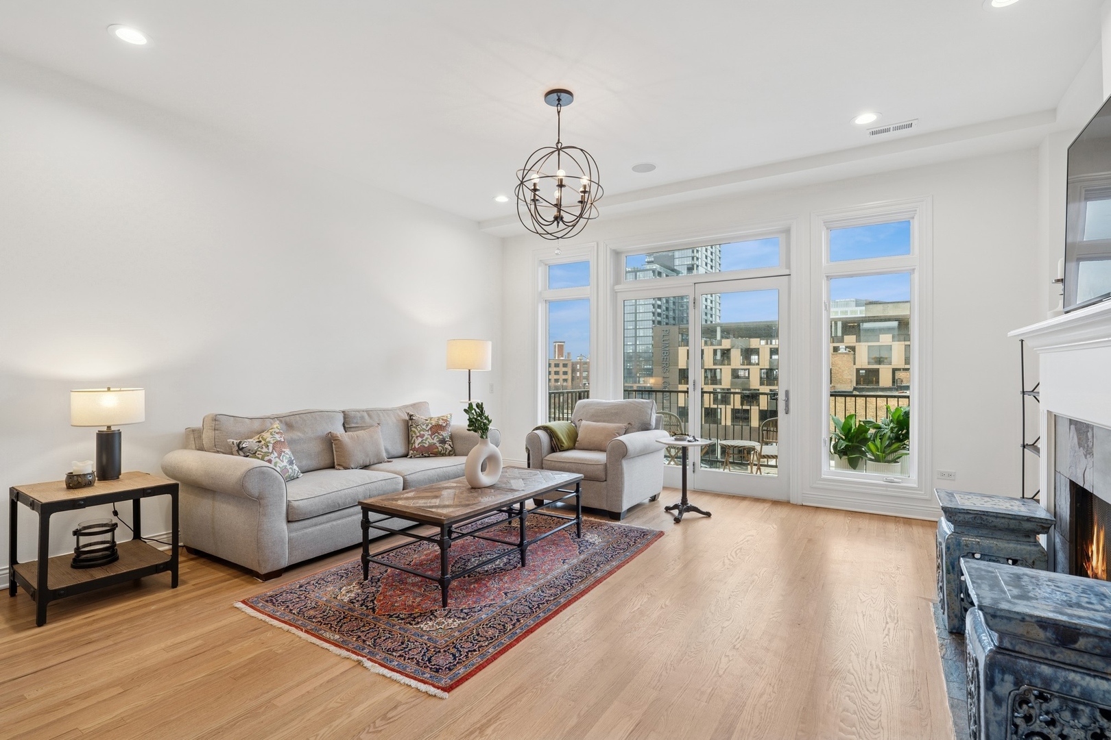 1355 W Washington Boulevard Unit: 5B