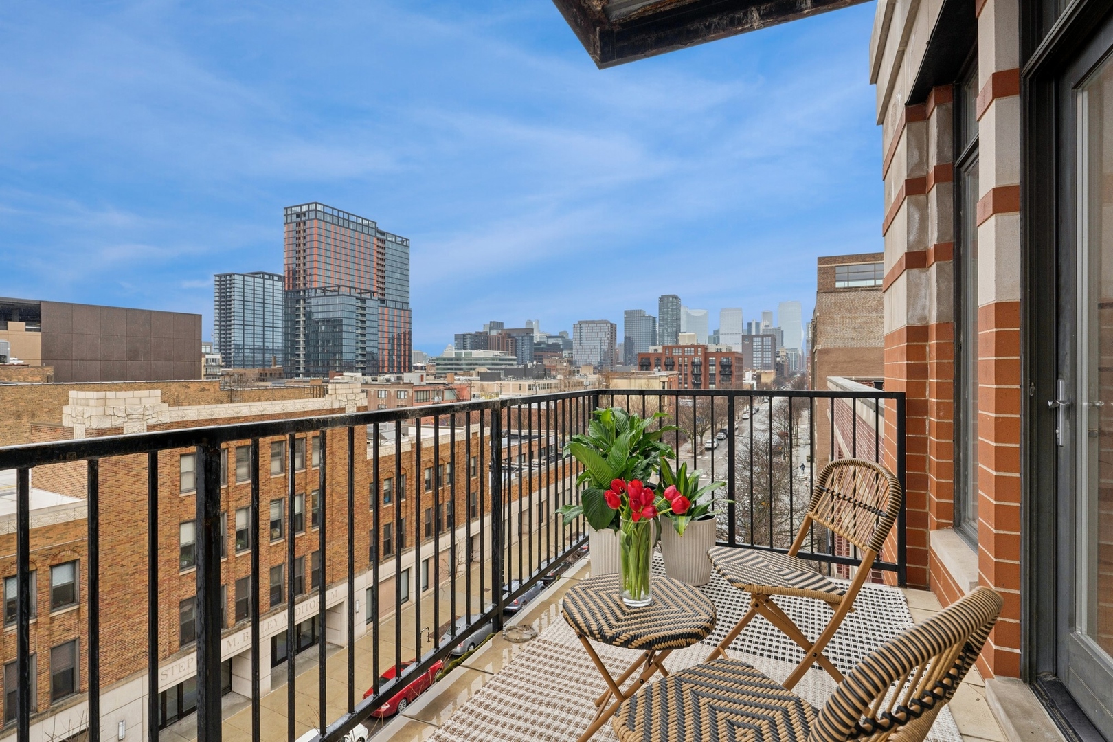 1355 W Washington Boulevard Unit: 5B