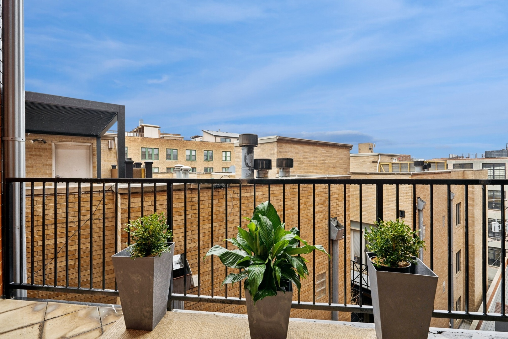 1355 W Washington Boulevard Unit: 5B