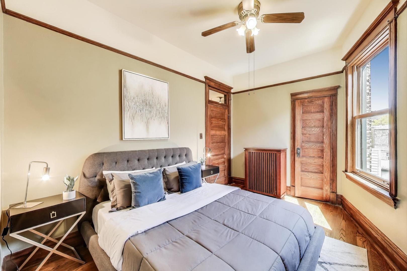 5429 S DREXEL Avenue