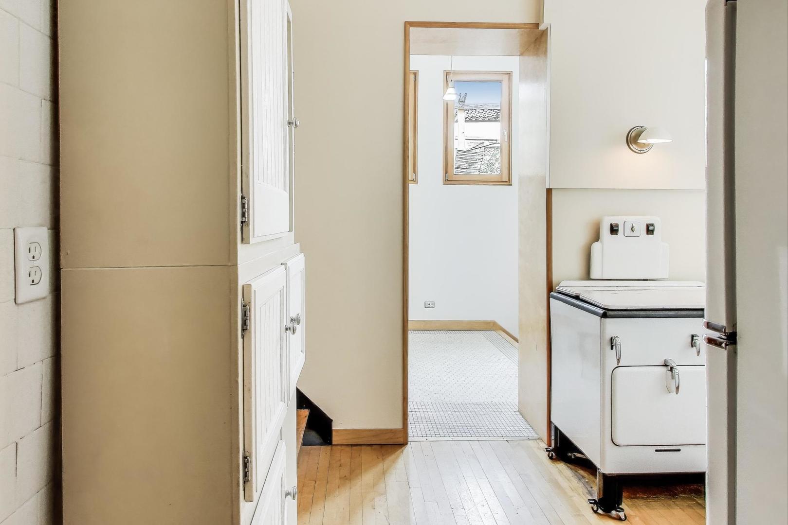 5429 S DREXEL Avenue