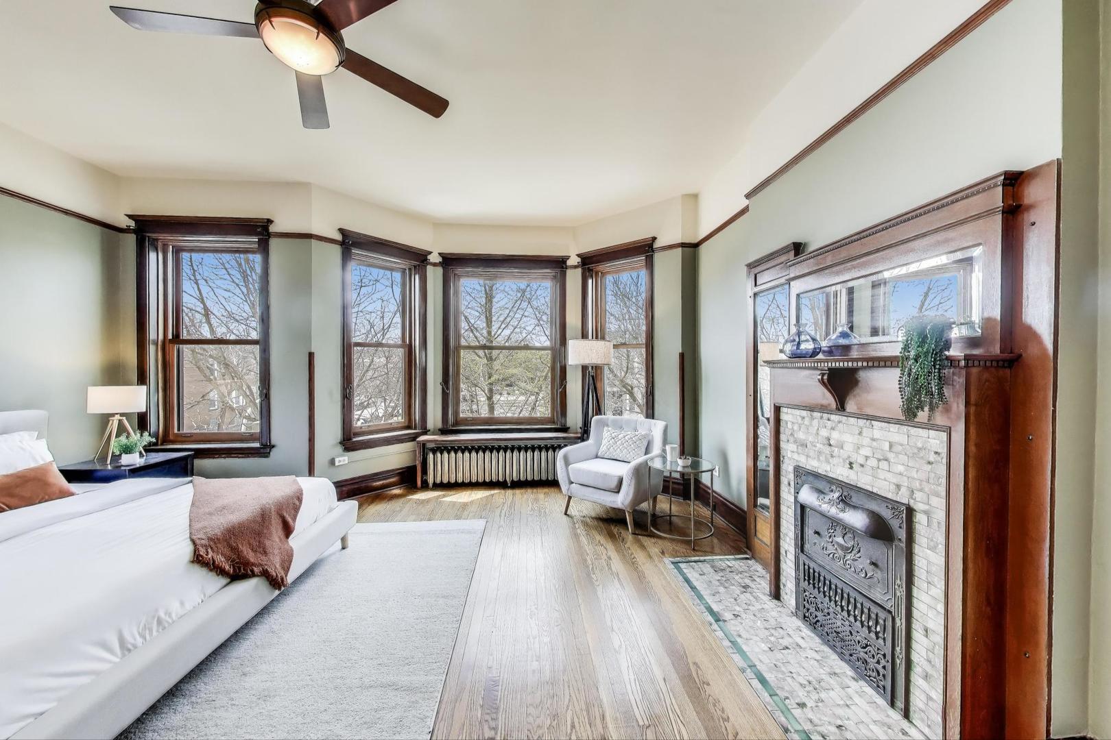 5429 S DREXEL Avenue