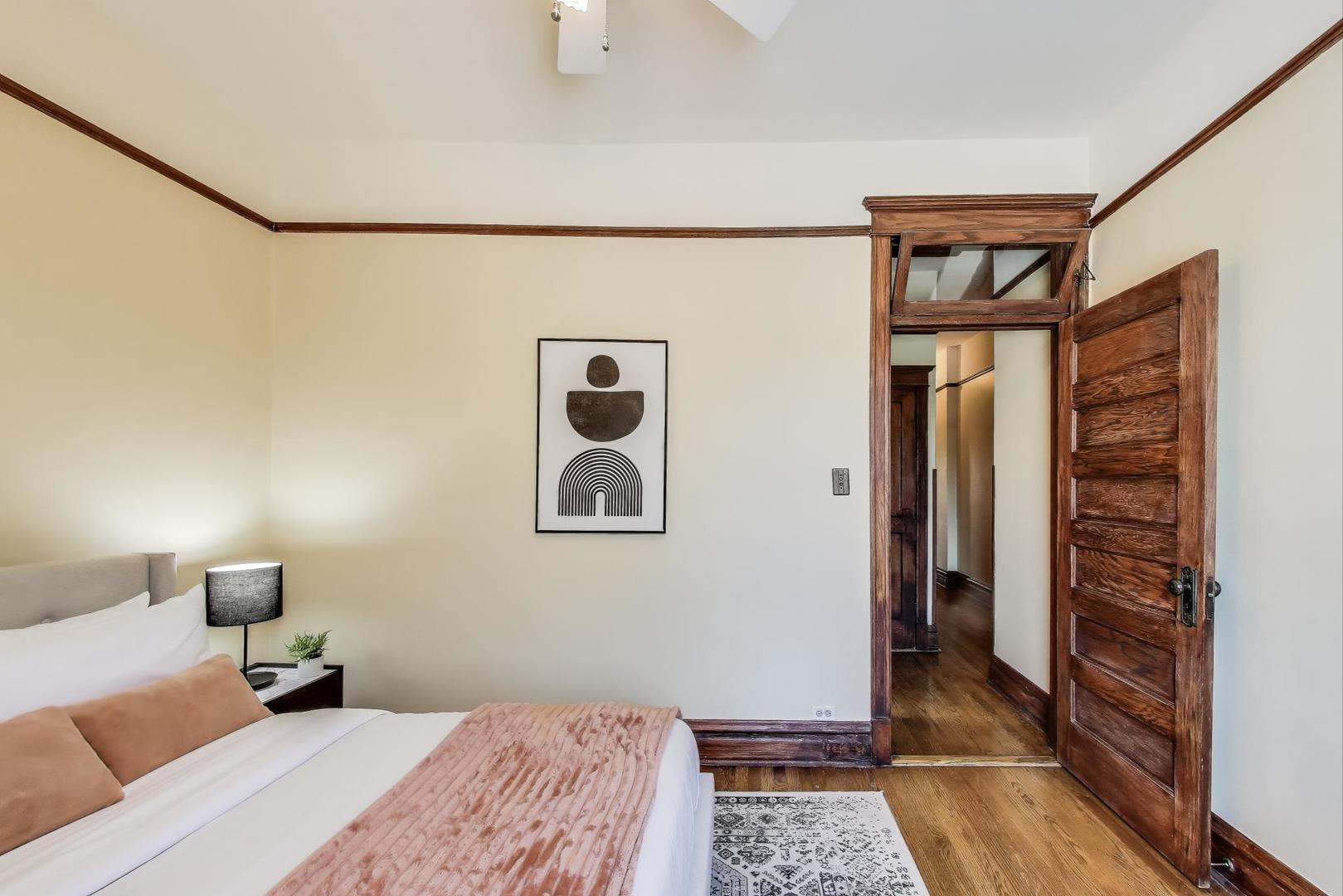 5429 S DREXEL Avenue