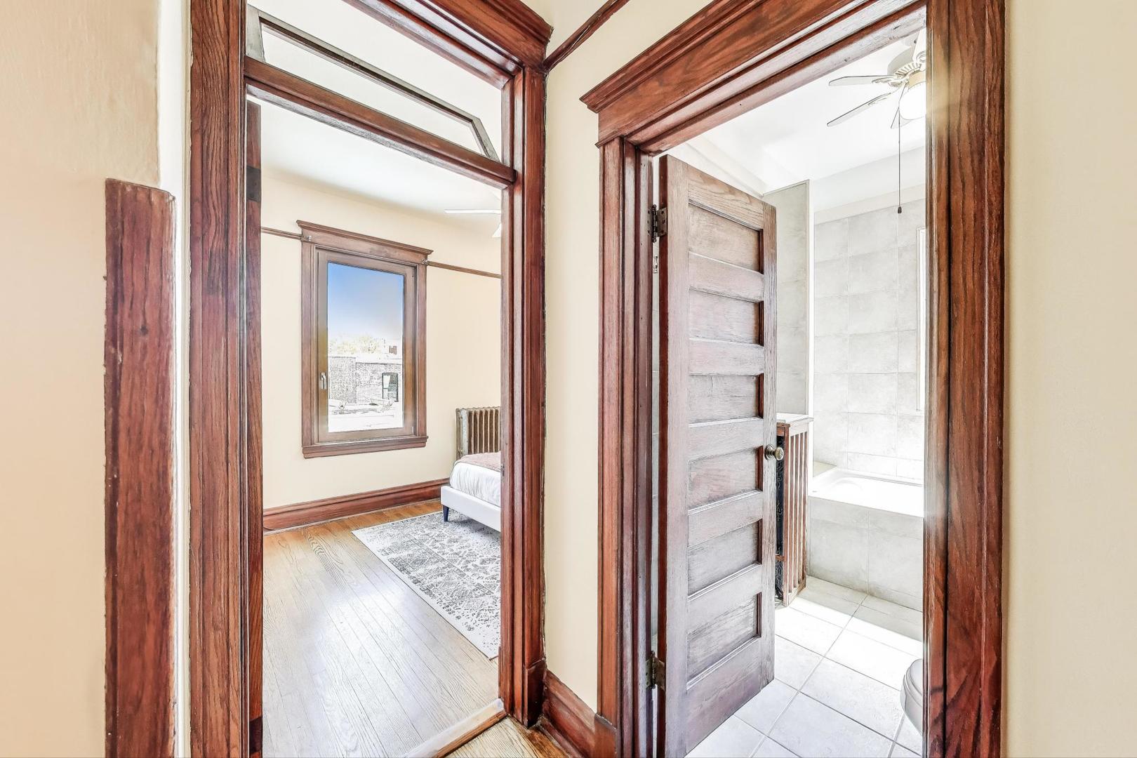 5429 S DREXEL Avenue