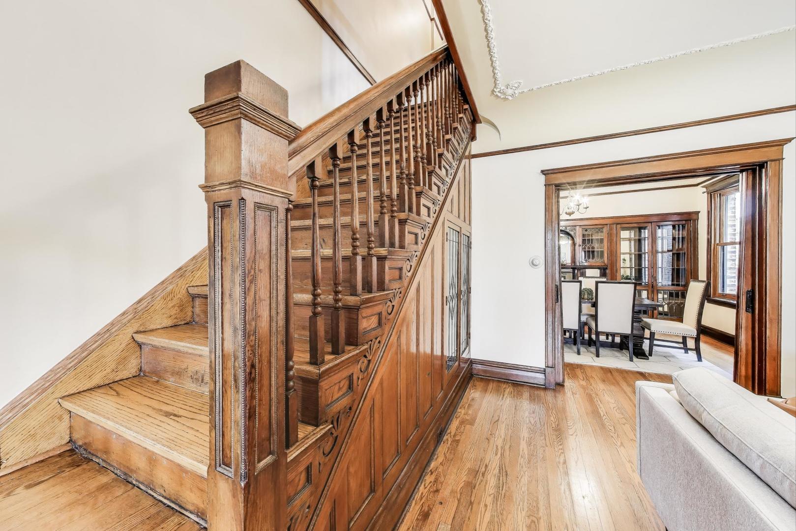 5429 S DREXEL Avenue