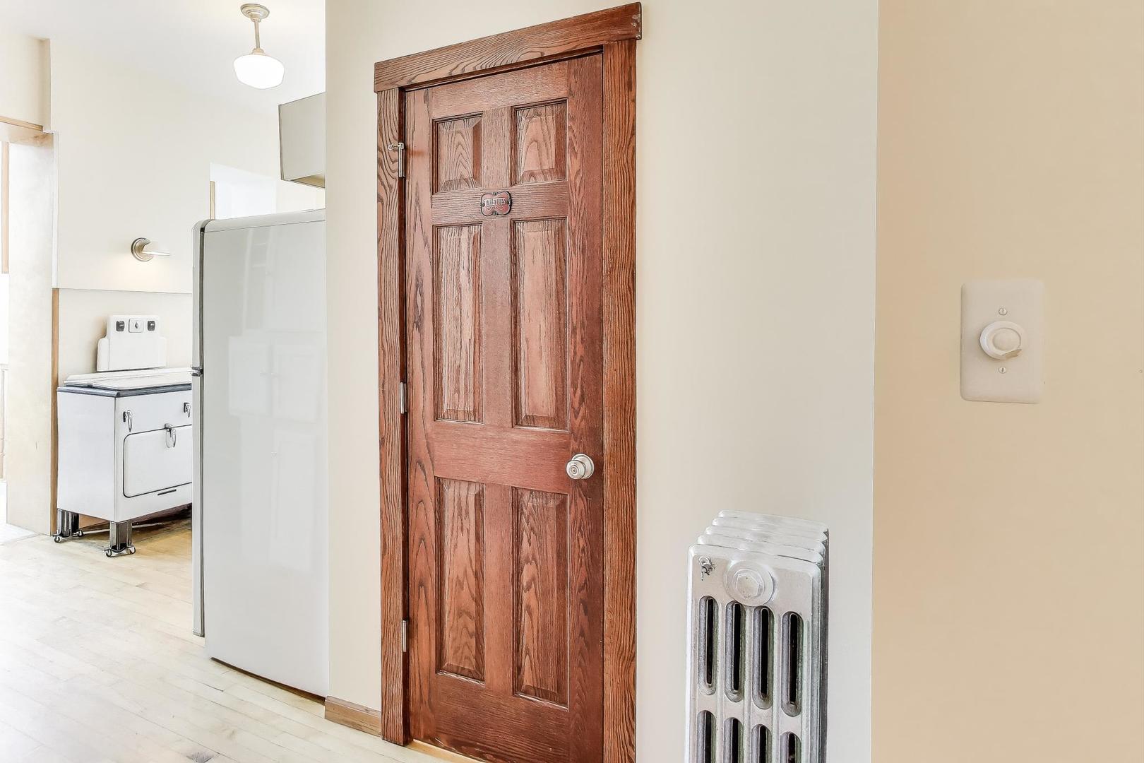 5429 S DREXEL Avenue