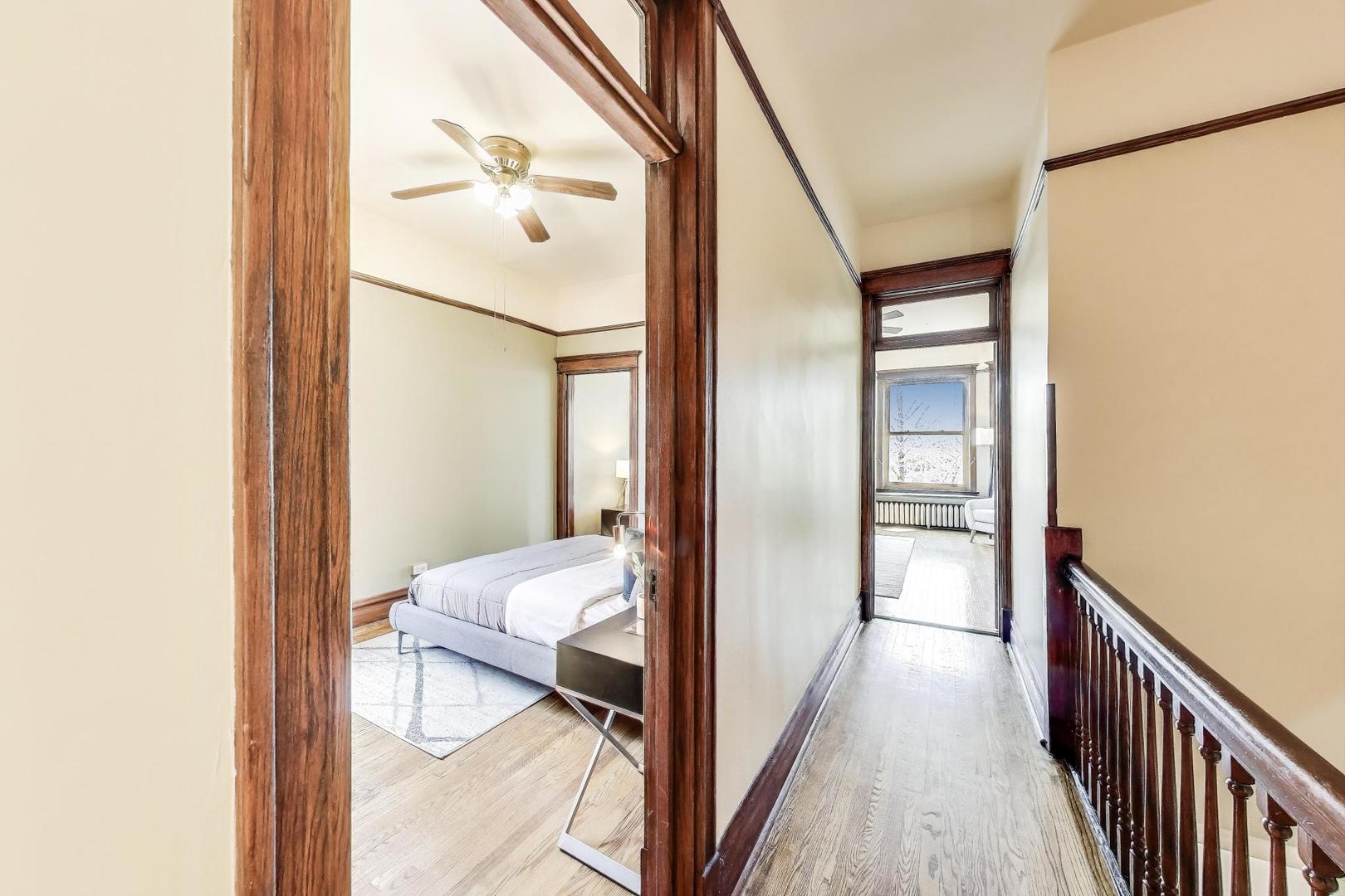 5429 S DREXEL Avenue