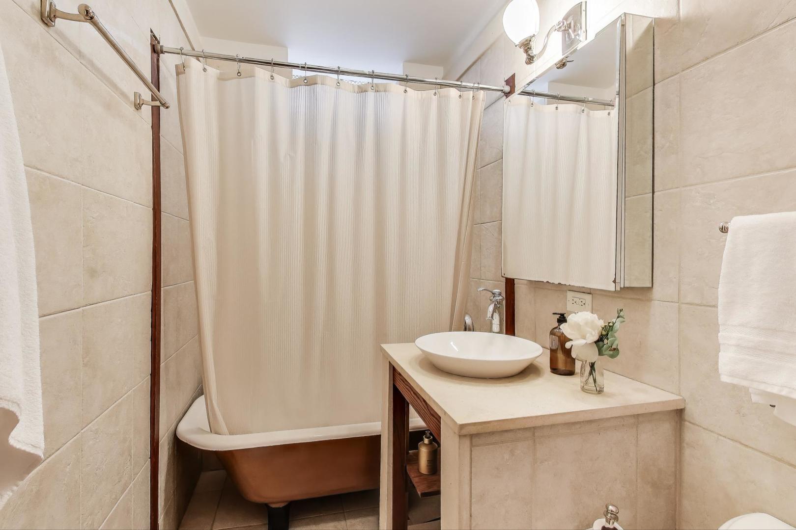 5429 S DREXEL Avenue