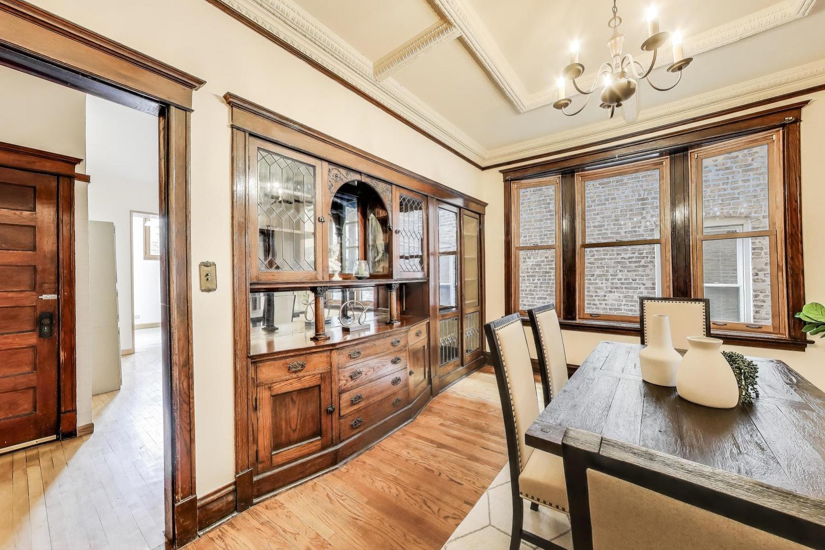 5429 S DREXEL Avenue