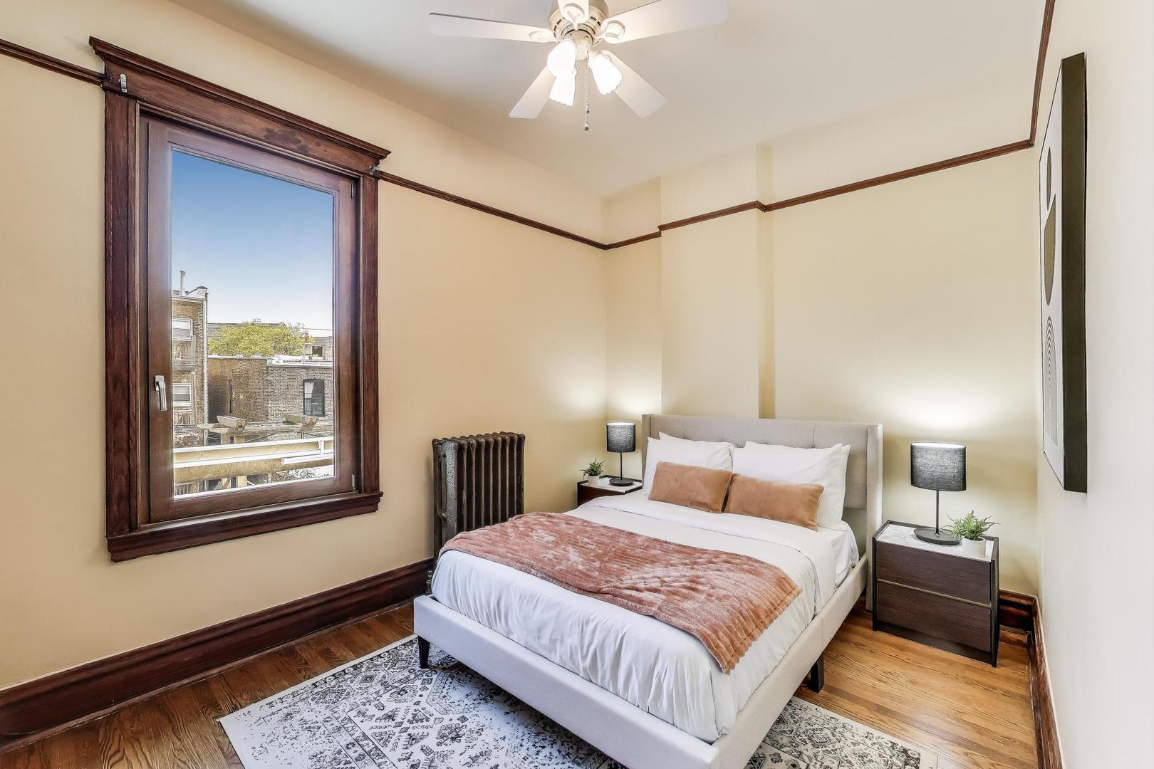 5429 S DREXEL Avenue