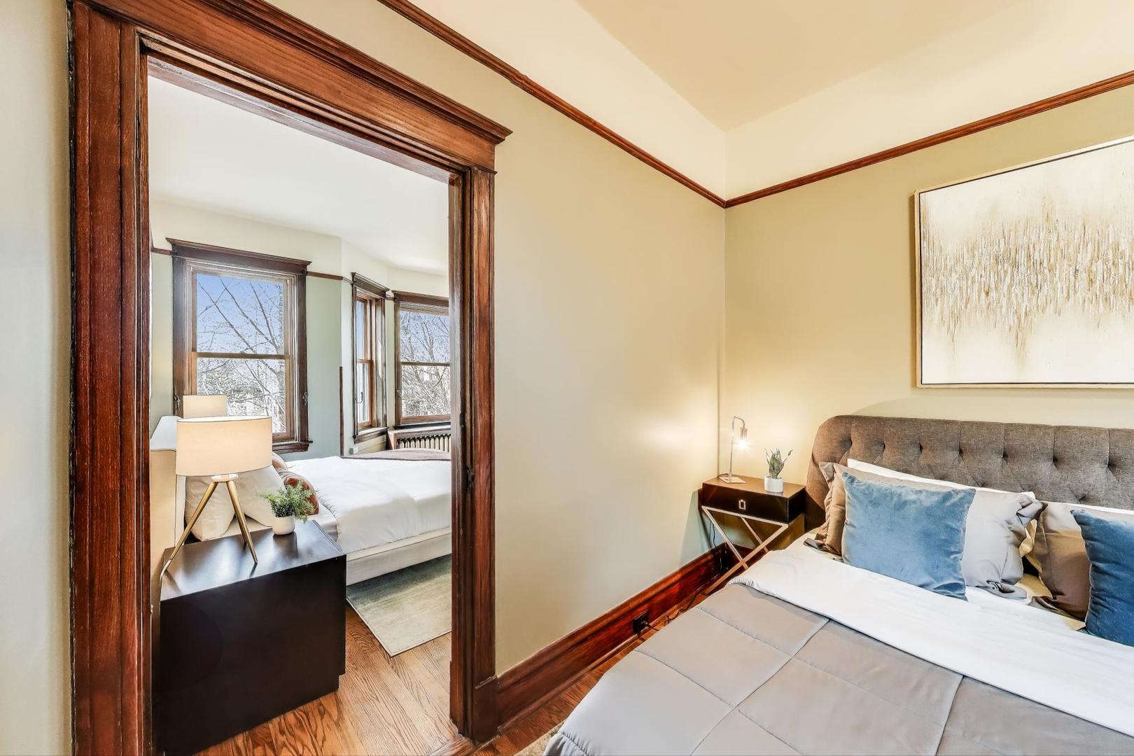 5429 S DREXEL Avenue