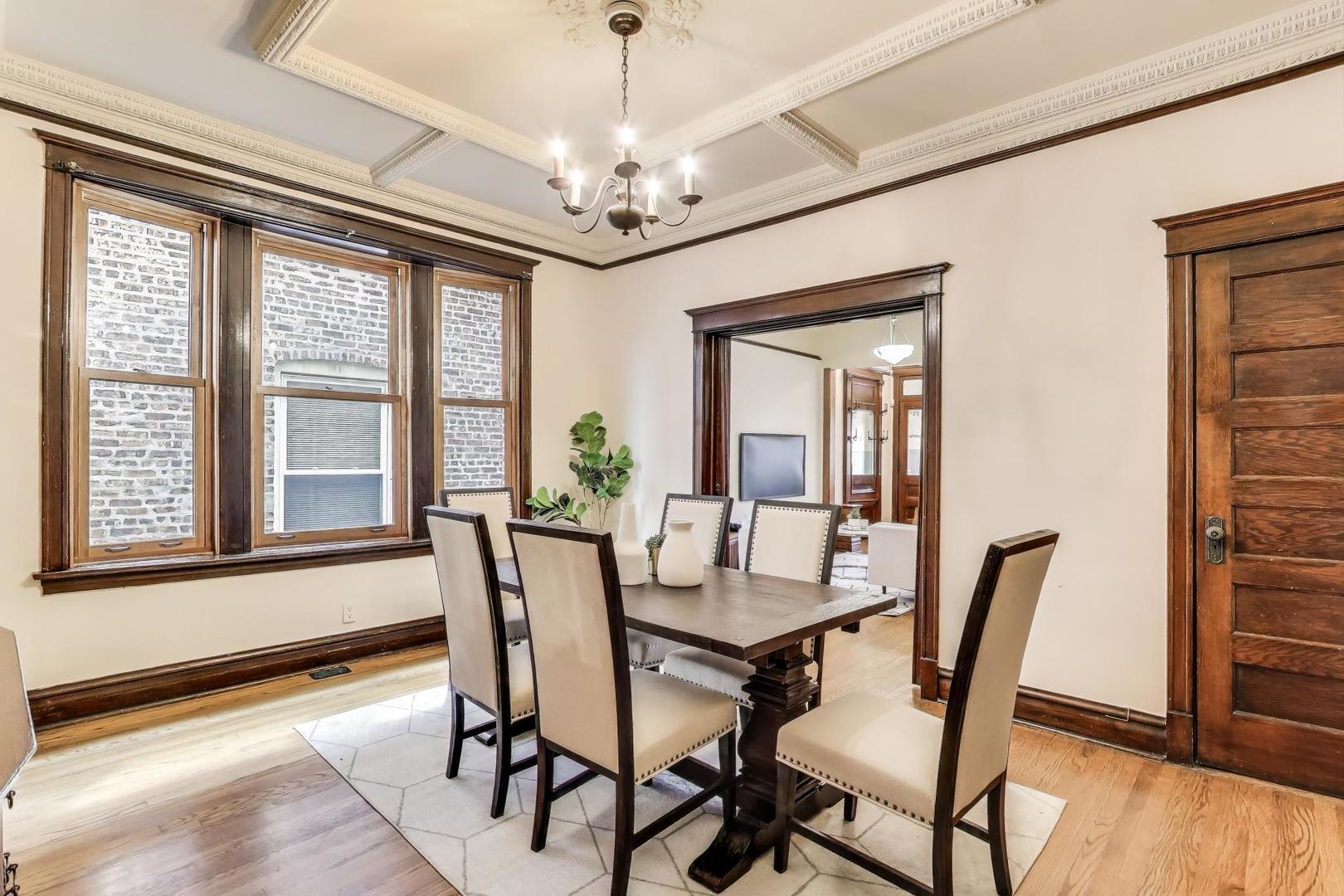 5429 S DREXEL Avenue