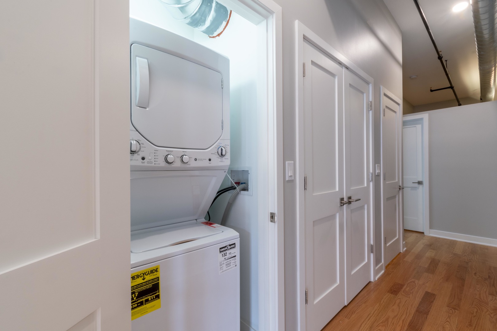 25 W Hubbard Street Unit: 303