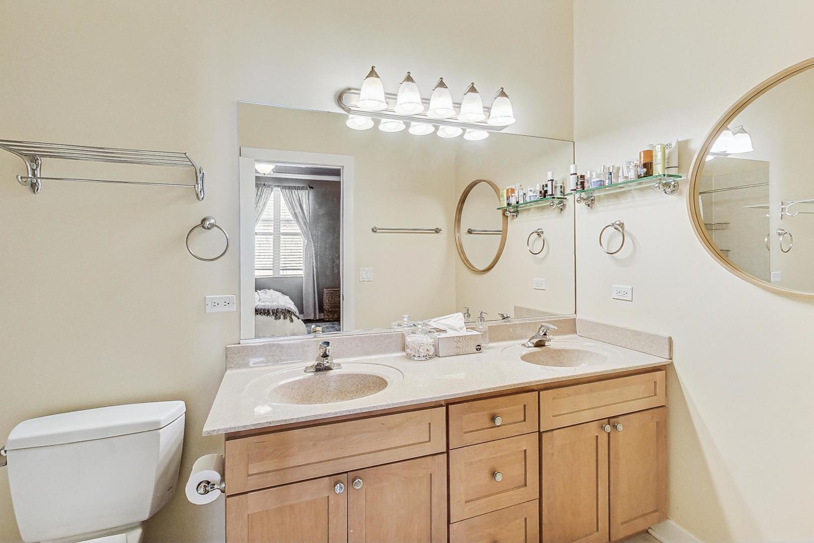 2342 W Bloomingdale Avenue Unit: 408