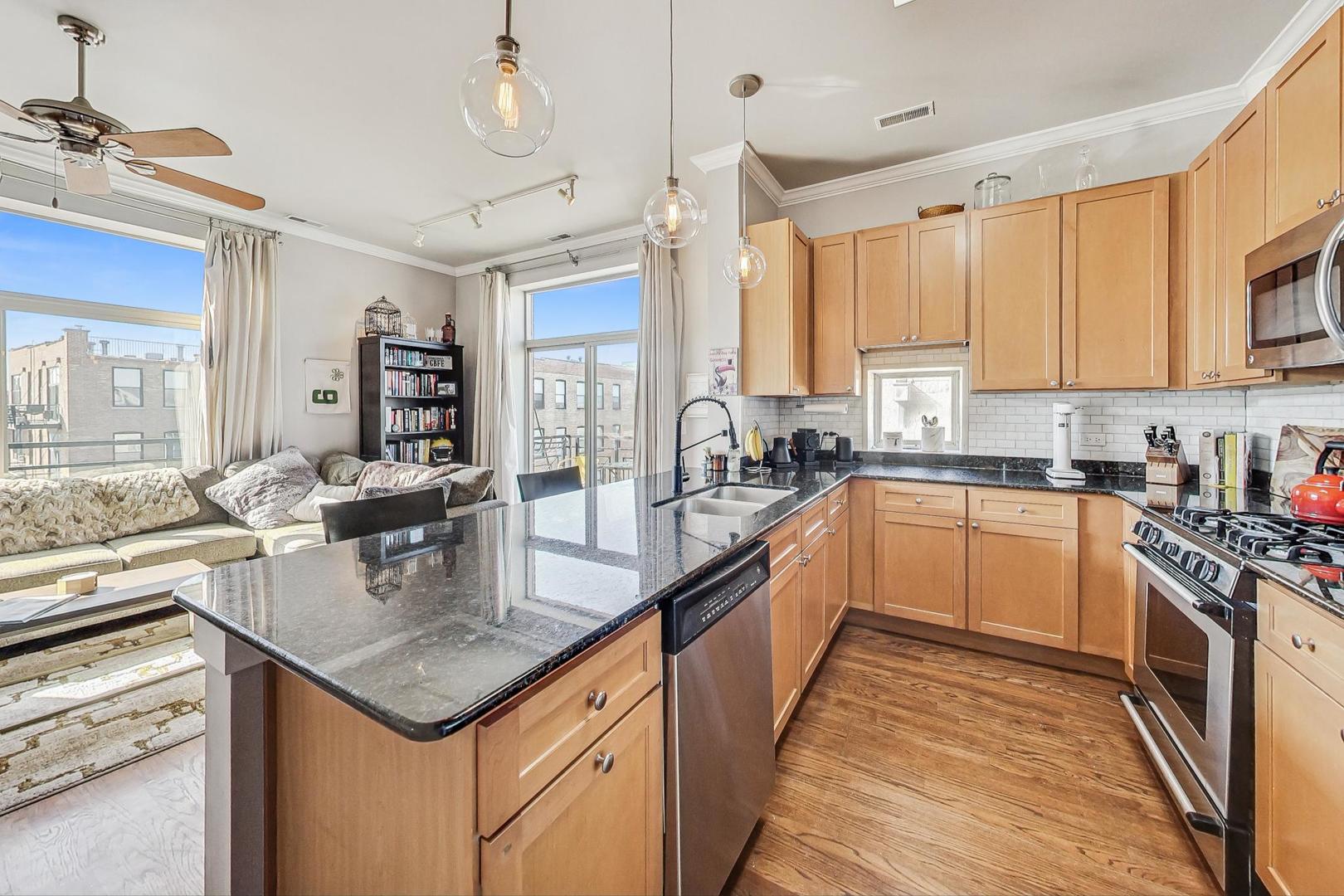 2342 W Bloomingdale Avenue Unit: 408