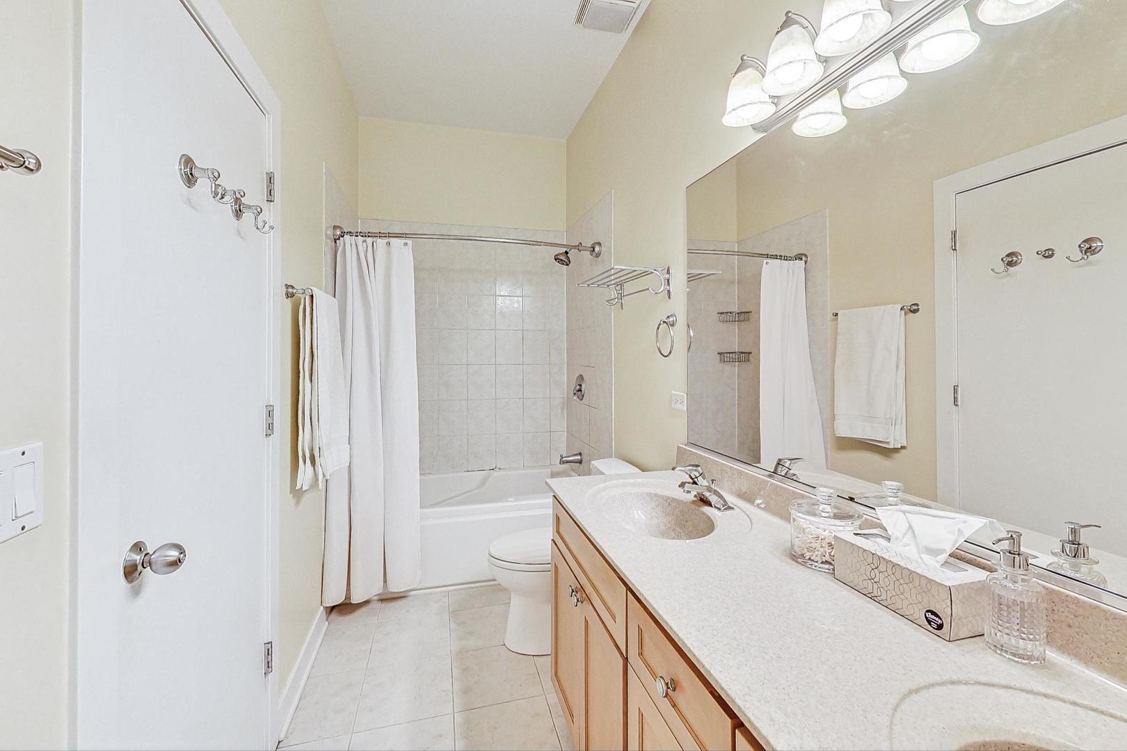 2342 W Bloomingdale Avenue Unit: 408