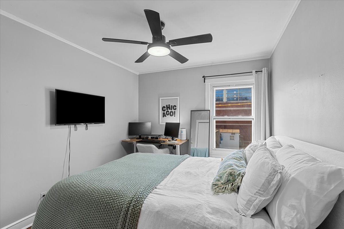 2234 N BISSELL Street Unit: 3N