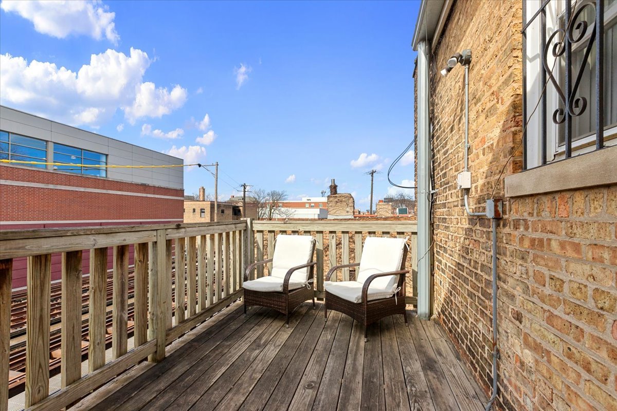 2234 N BISSELL Street Unit: 3N