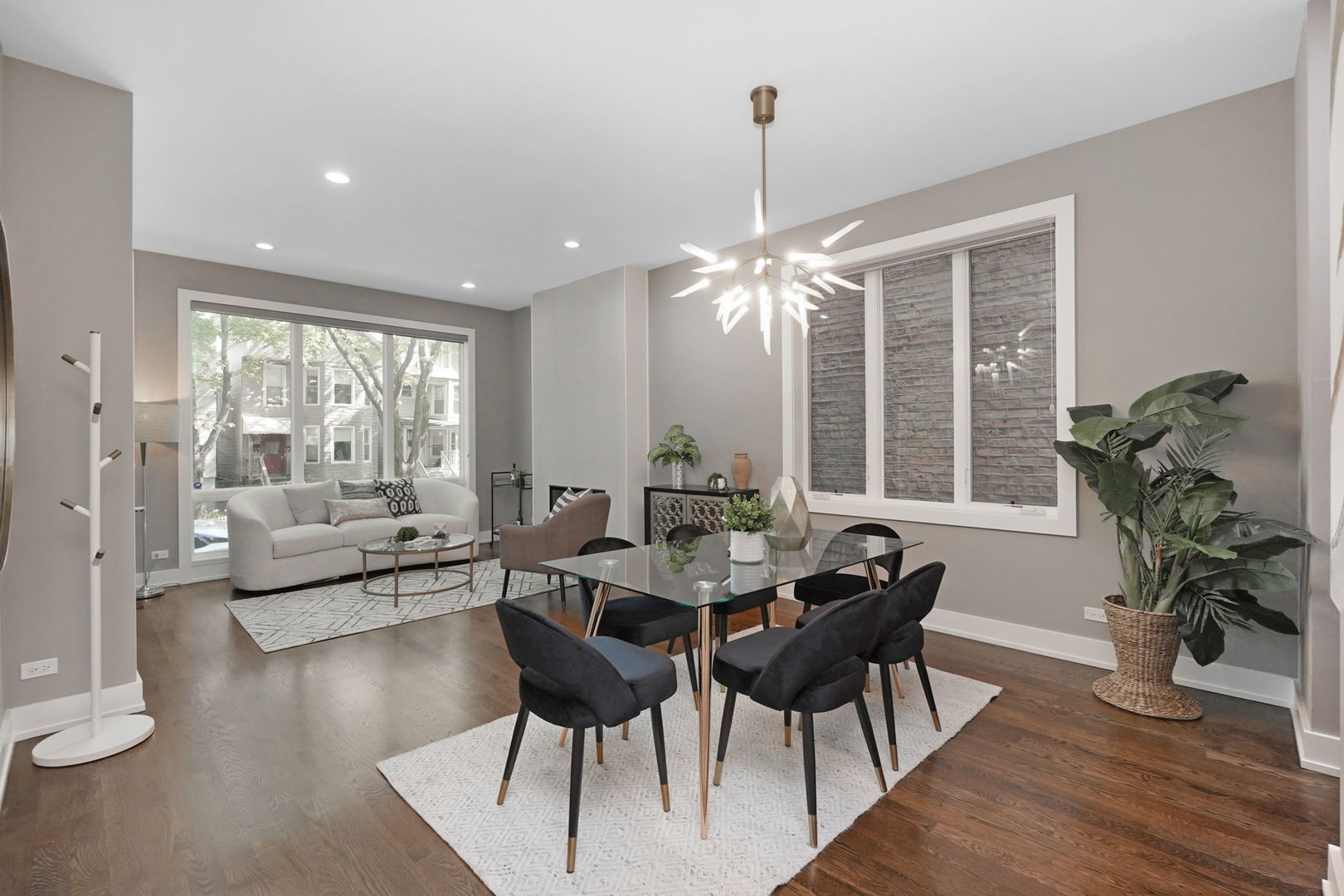 1741 W Roscoe Street Unit: 1