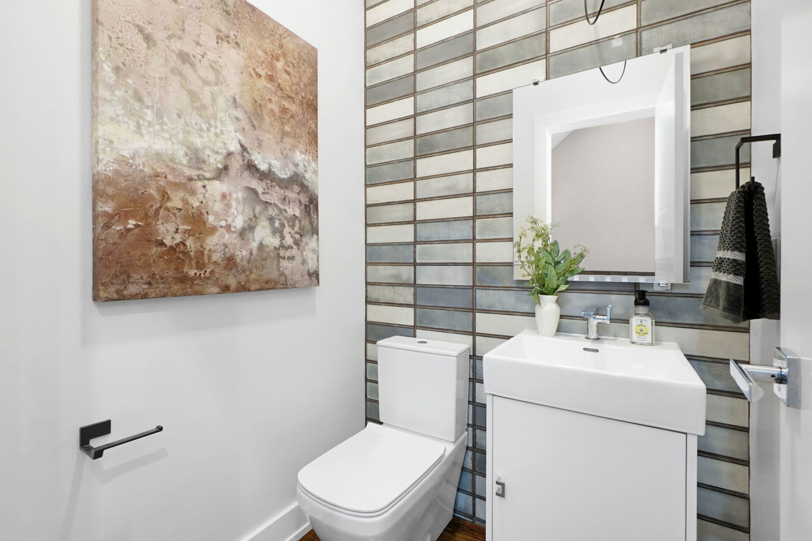 1741 W Roscoe Street Unit: 1